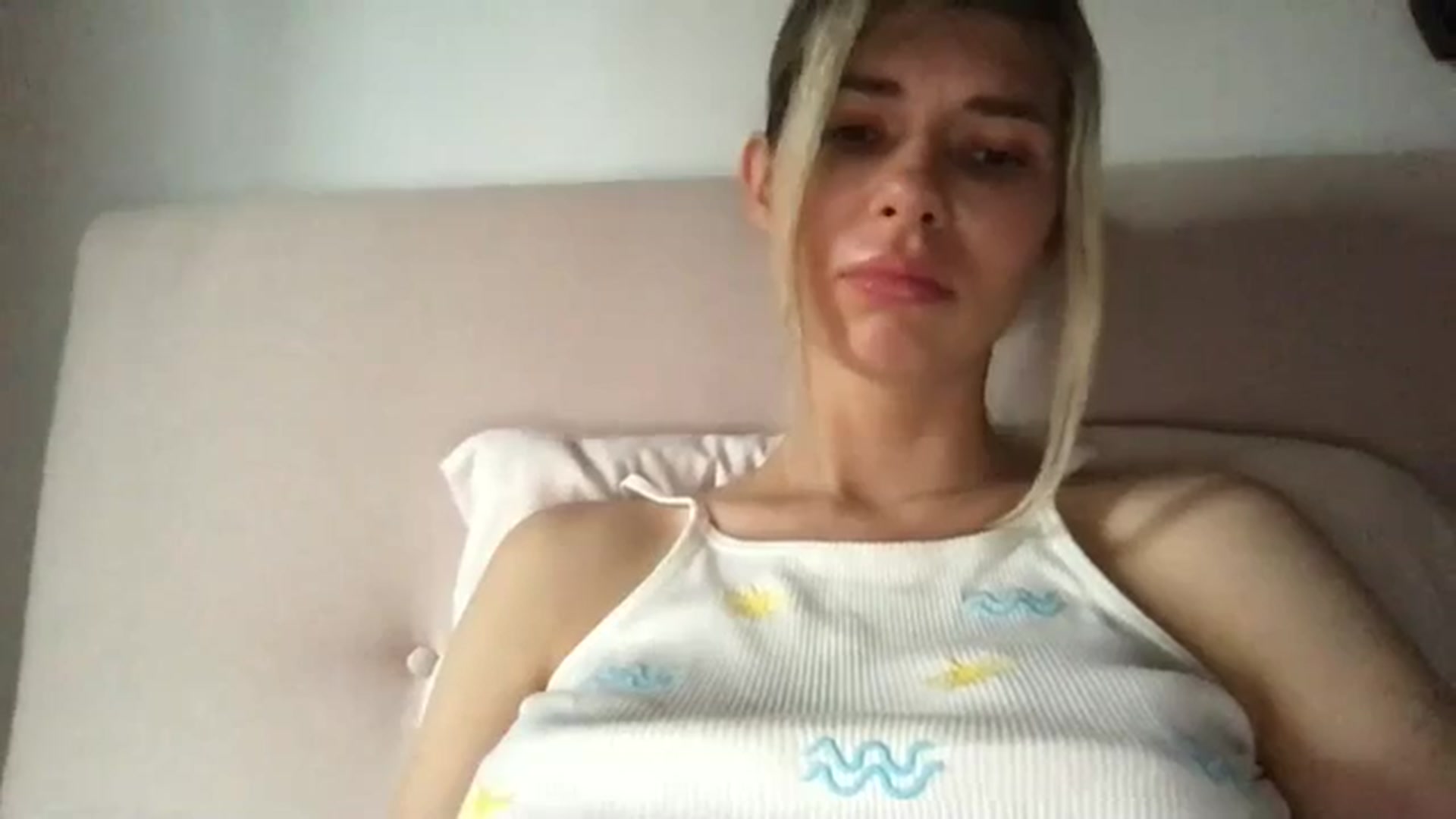 Gallery image thumbnail from neverinmylife's myfreecams stream on, 07/18/2024, 11:35 image 3 of 20