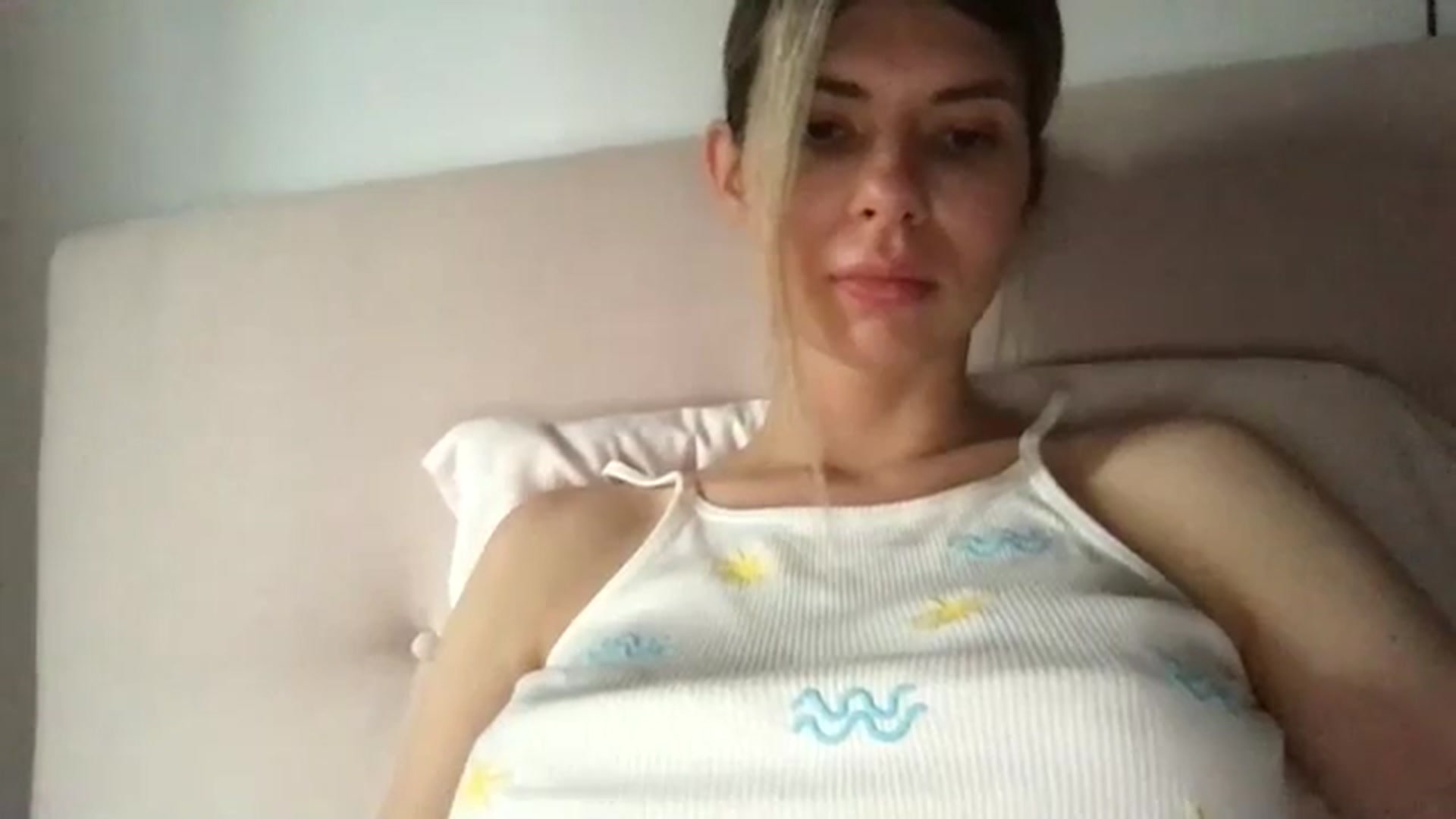 Gallery image thumbnail from neverinmylife's myfreecams stream on, 07/18/2024, 11:35 image 9 of 20