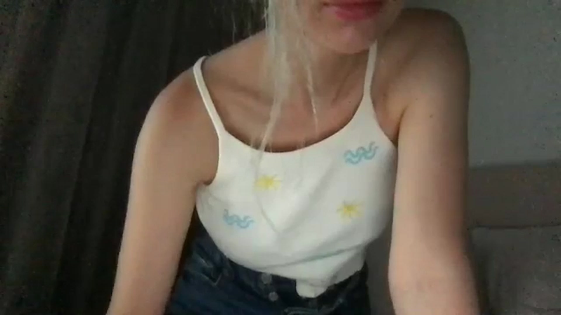Gallery image thumbnail from neverinmylife's myfreecams stream on, 07/19/2024, 19:32 image 20 of 20