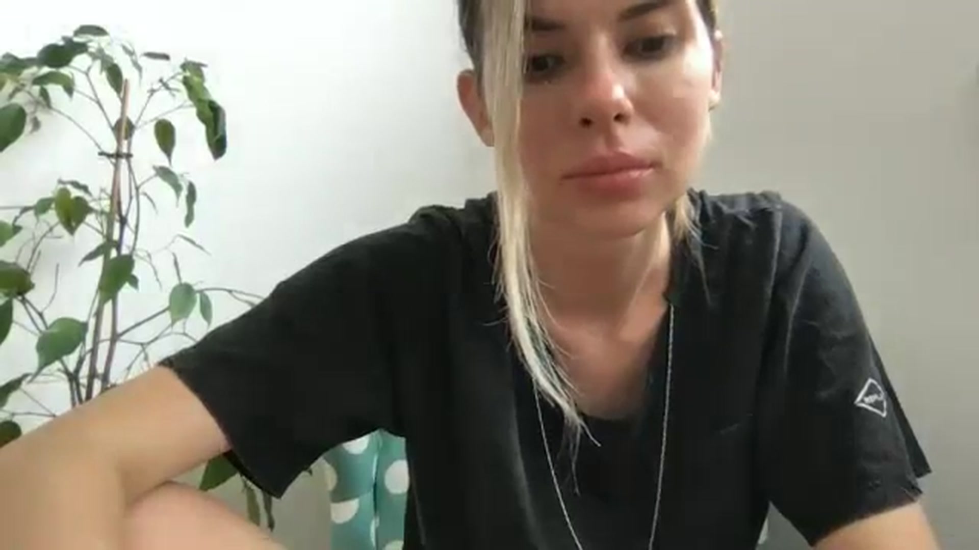 Gallery image thumbnail from neverinmylife's myfreecams stream on, 07/22/2024, 10:48 image 7 of 20