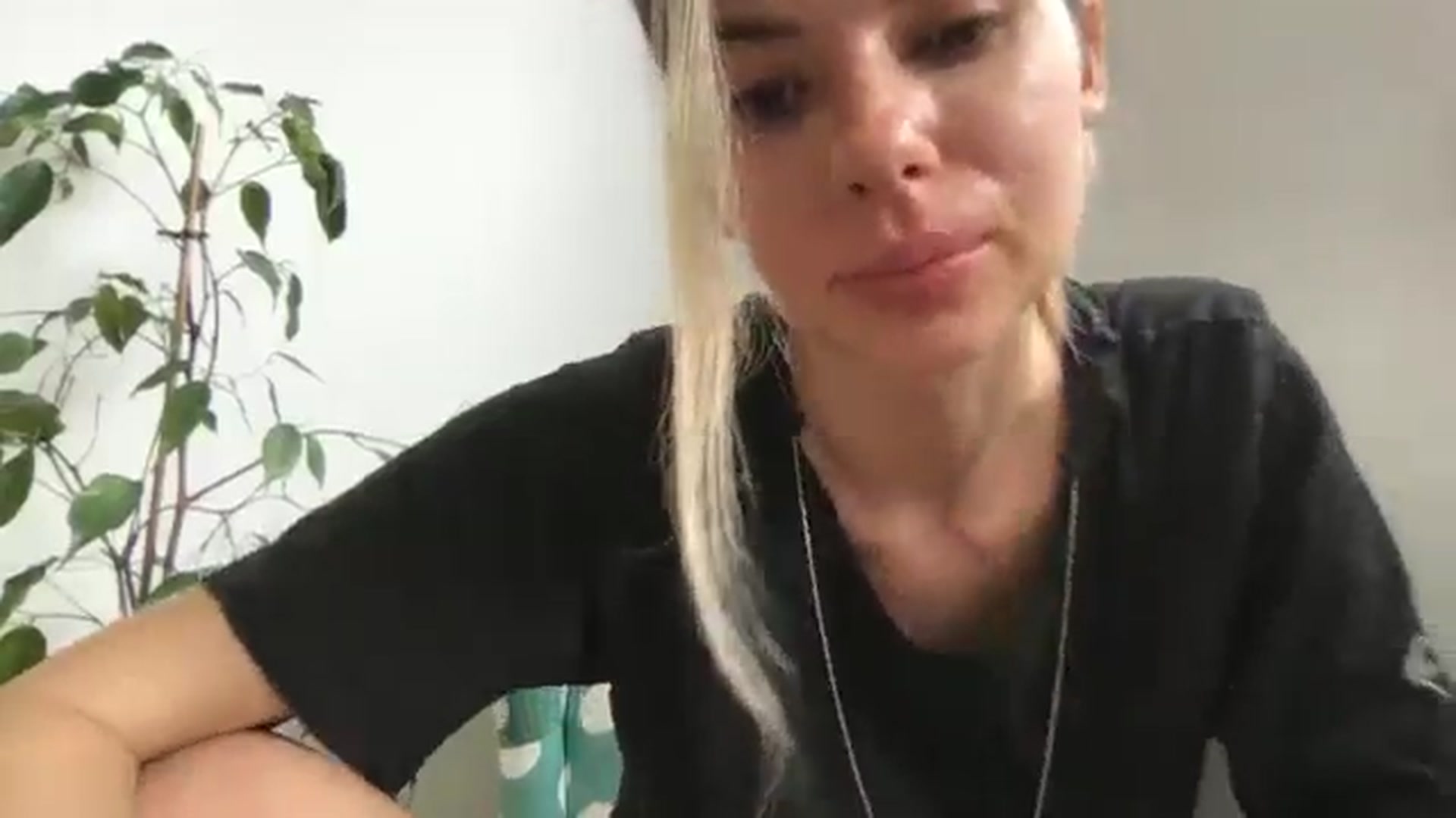 Gallery image thumbnail from neverinmylife's myfreecams stream on, 07/22/2024, 10:48 image 14 of 20