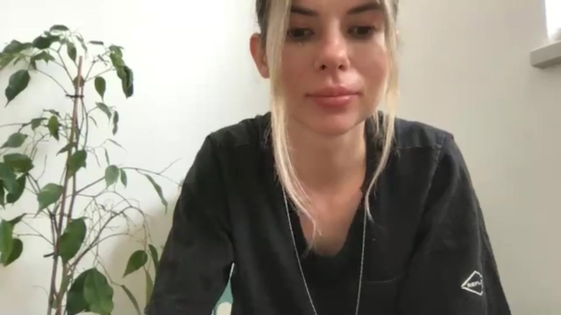 Gallery image thumbnail from neverinmylife's myfreecams stream on, 07/22/2024, 10:48 image 2 of 20
