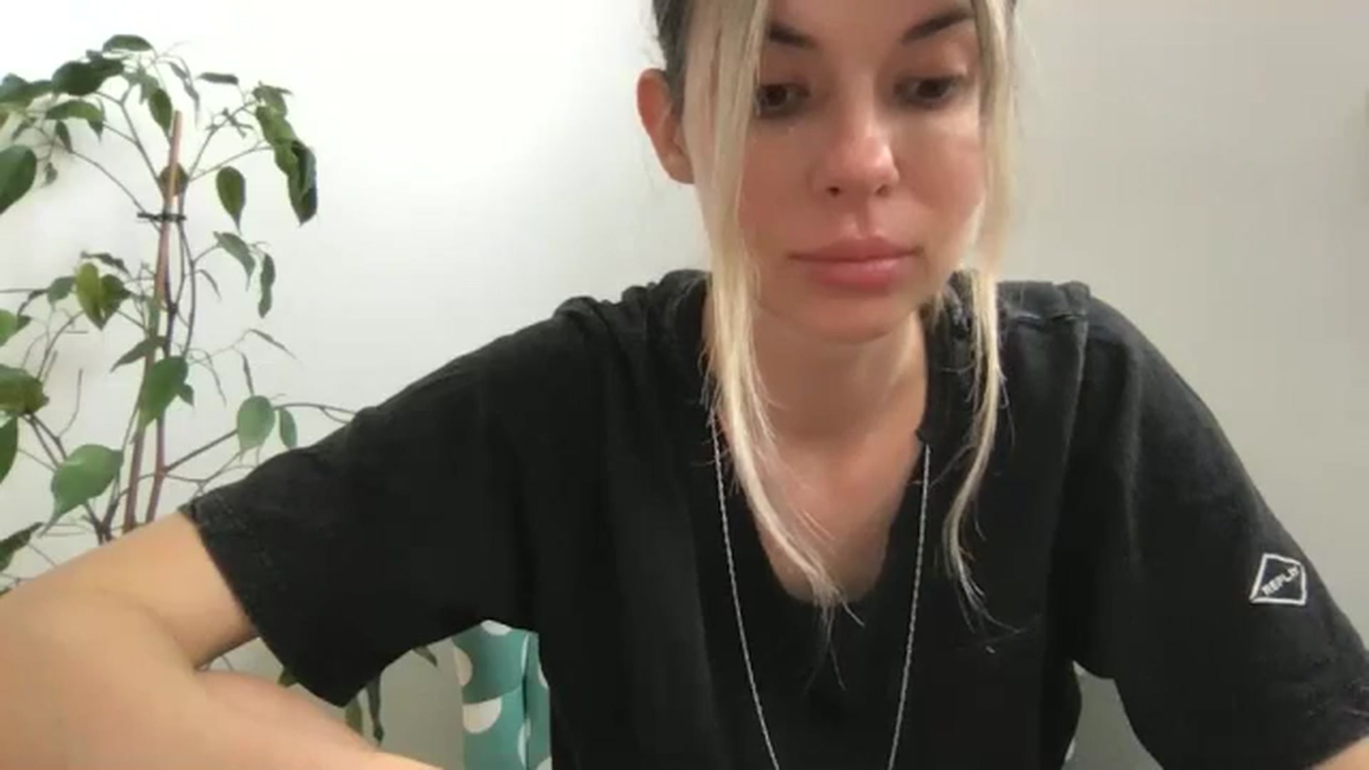 Gallery image thumbnail from neverinmylife's myfreecams stream on, 07/22/2024, 10:48 image 6 of 20
