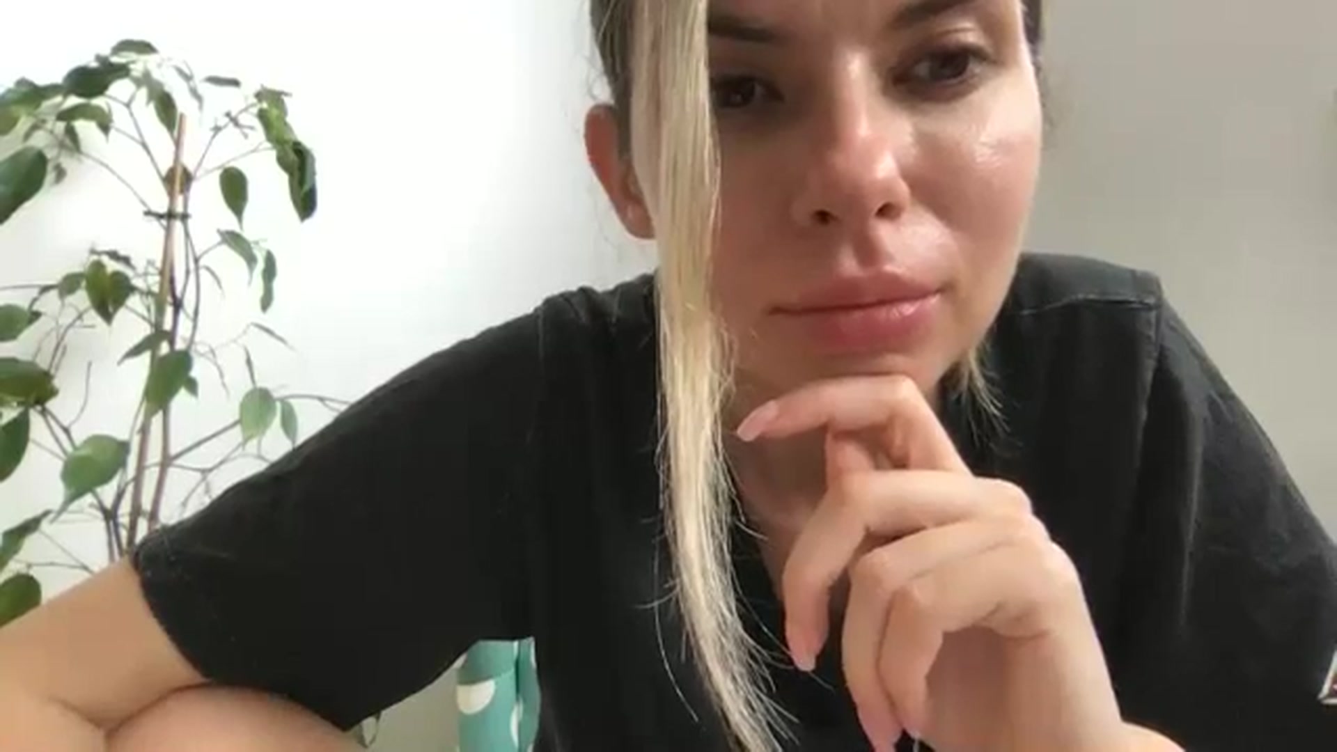 Gallery image thumbnail from neverinmylife's myfreecams stream on, 07/22/2024, 10:48 image 16 of 20