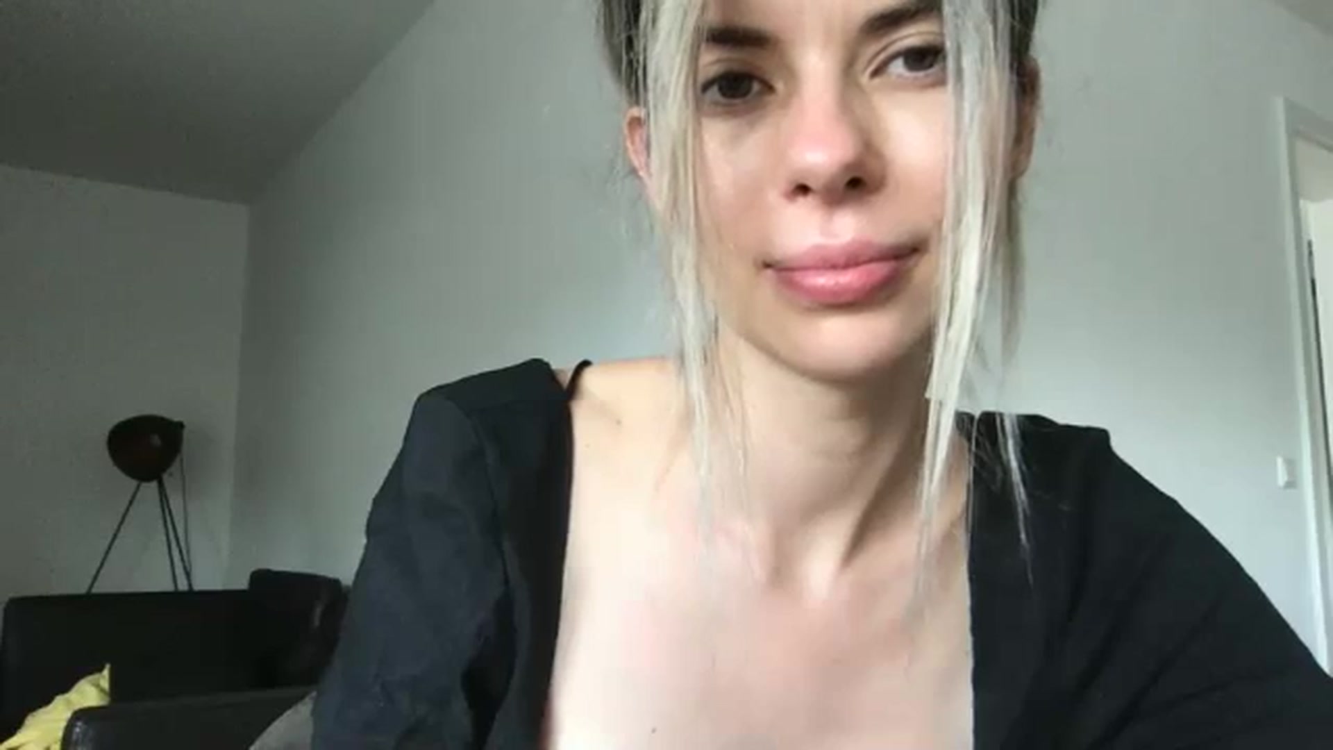 Gallery image thumbnail from neverinmylife's myfreecams stream on, 07/26/2024, 12:34 image 9 of 20