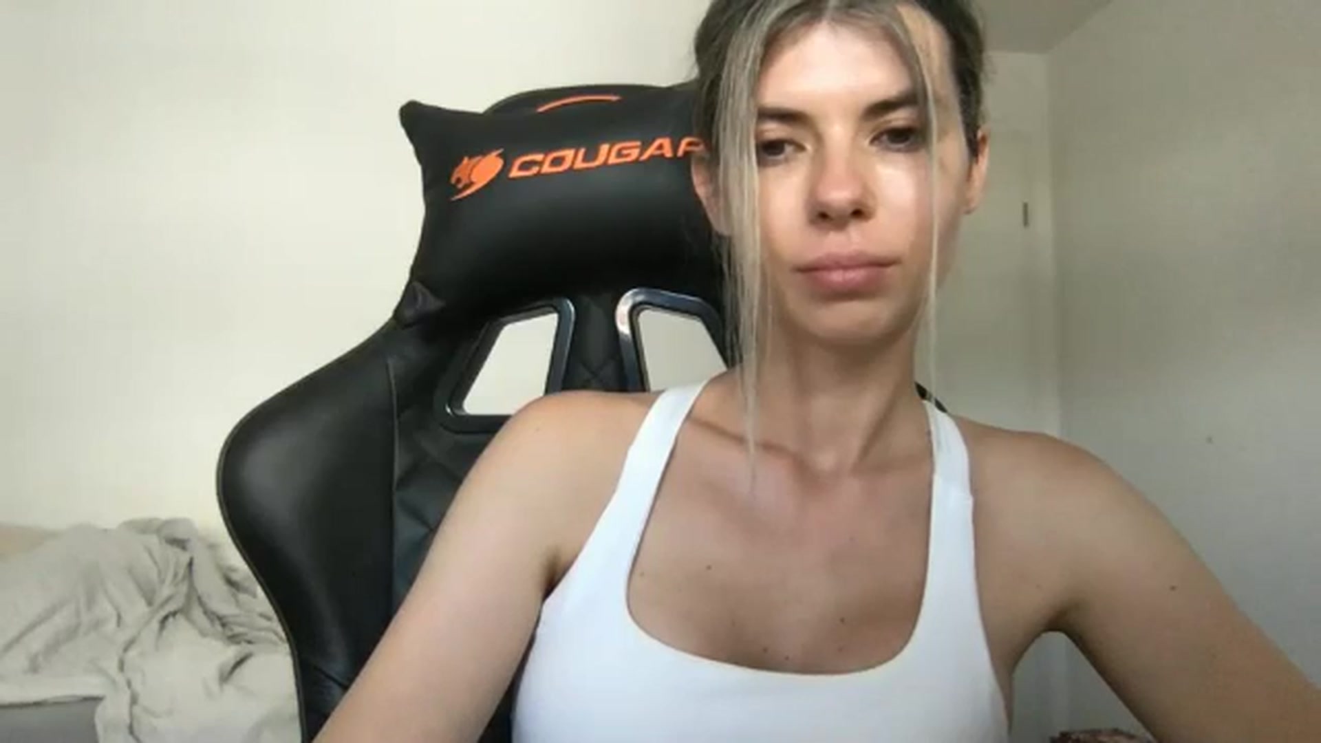 Gallery image thumbnail from neverinmylife's myfreecams stream on, 07/29/2024, 10:53 image 10 of 20