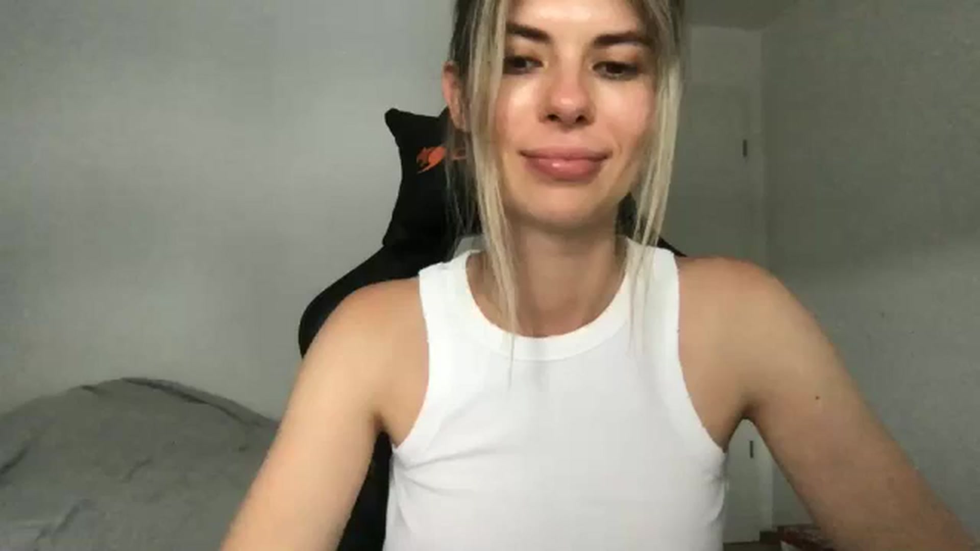 Gallery image thumbnail from neverinmylife's myfreecams stream on, 08/02/2024, 15:25 image 20 of 20