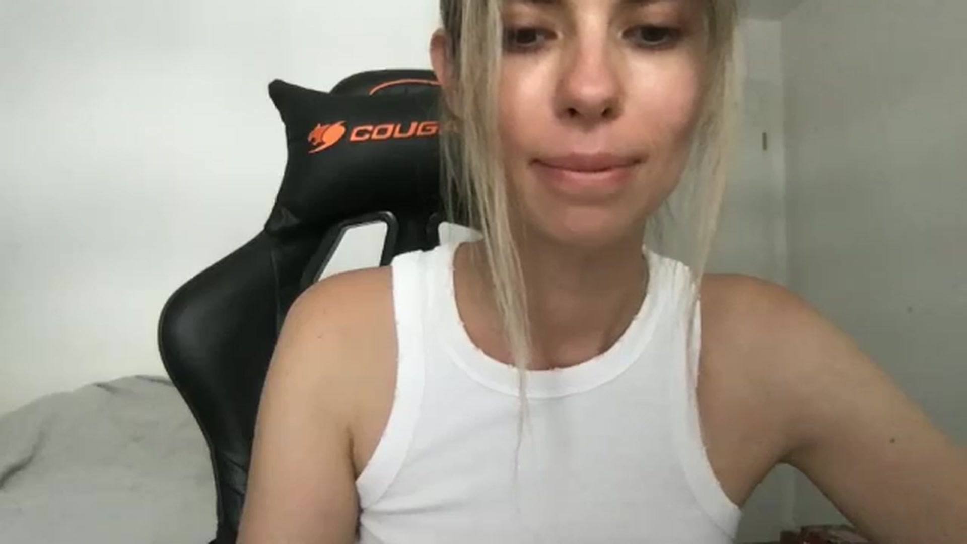 Gallery image thumbnail from neverinmylife's myfreecams stream on, 08/02/2024, 15:25 image 9 of 20