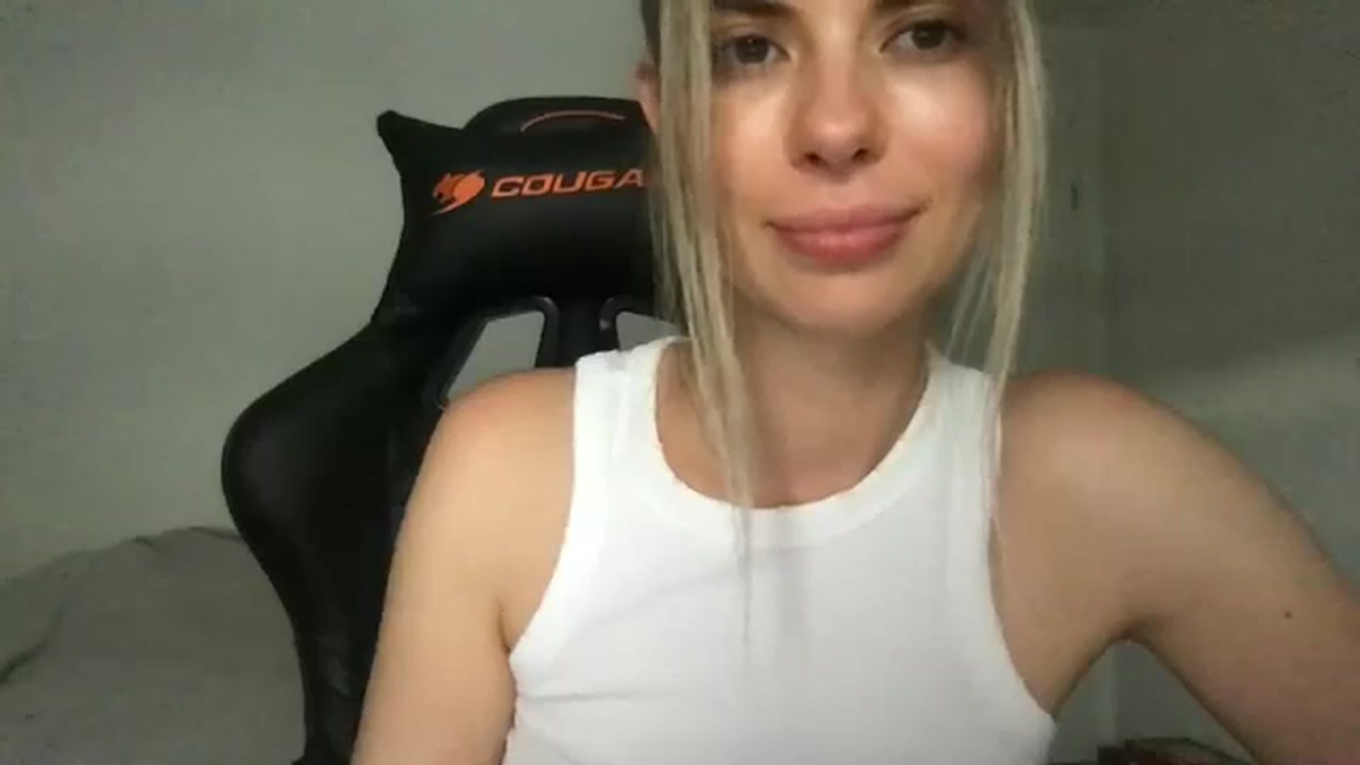 Gallery image thumbnail from neverinmylife's myfreecams stream on, 08/02/2024, 15:25 image 11 of 20