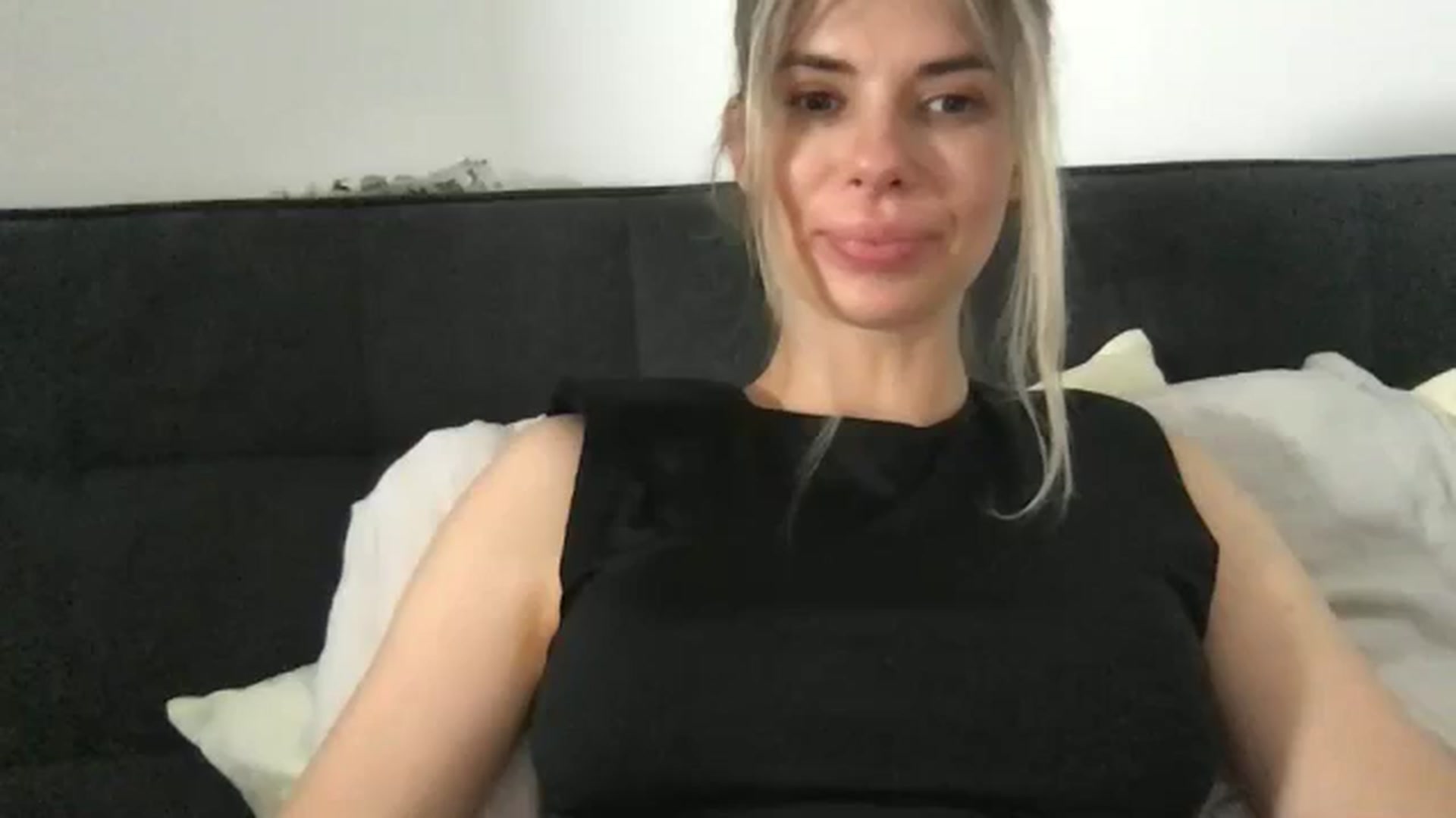 Gallery image thumbnail from neverinmylife's myfreecams stream on, 08/03/2024, 12:47 image 5 of 20