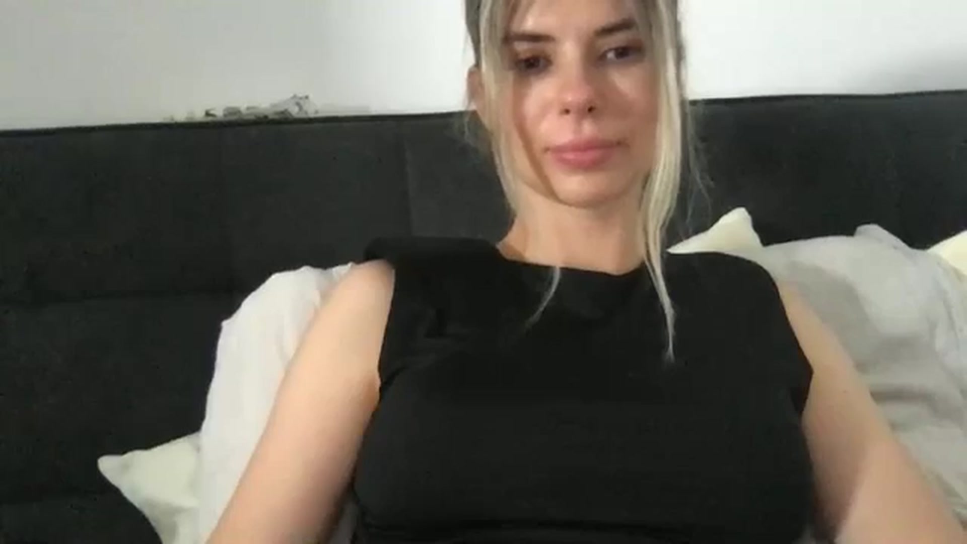 Gallery image thumbnail from neverinmylife's myfreecams stream on, 08/03/2024, 12:47 image 7 of 20