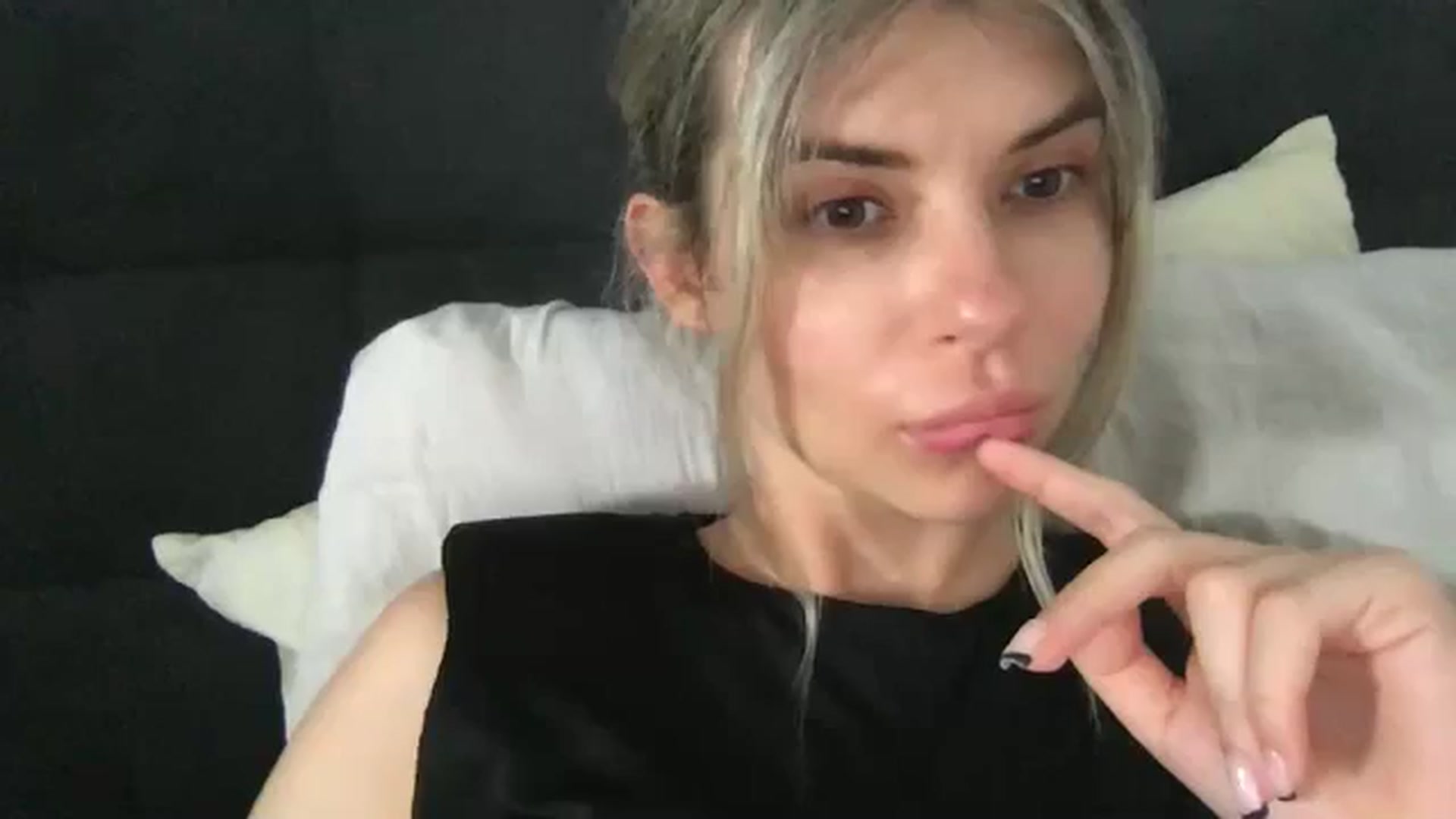 Gallery image thumbnail from neverinmylife's myfreecams stream on, 08/03/2024, 12:47 image 3 of 20