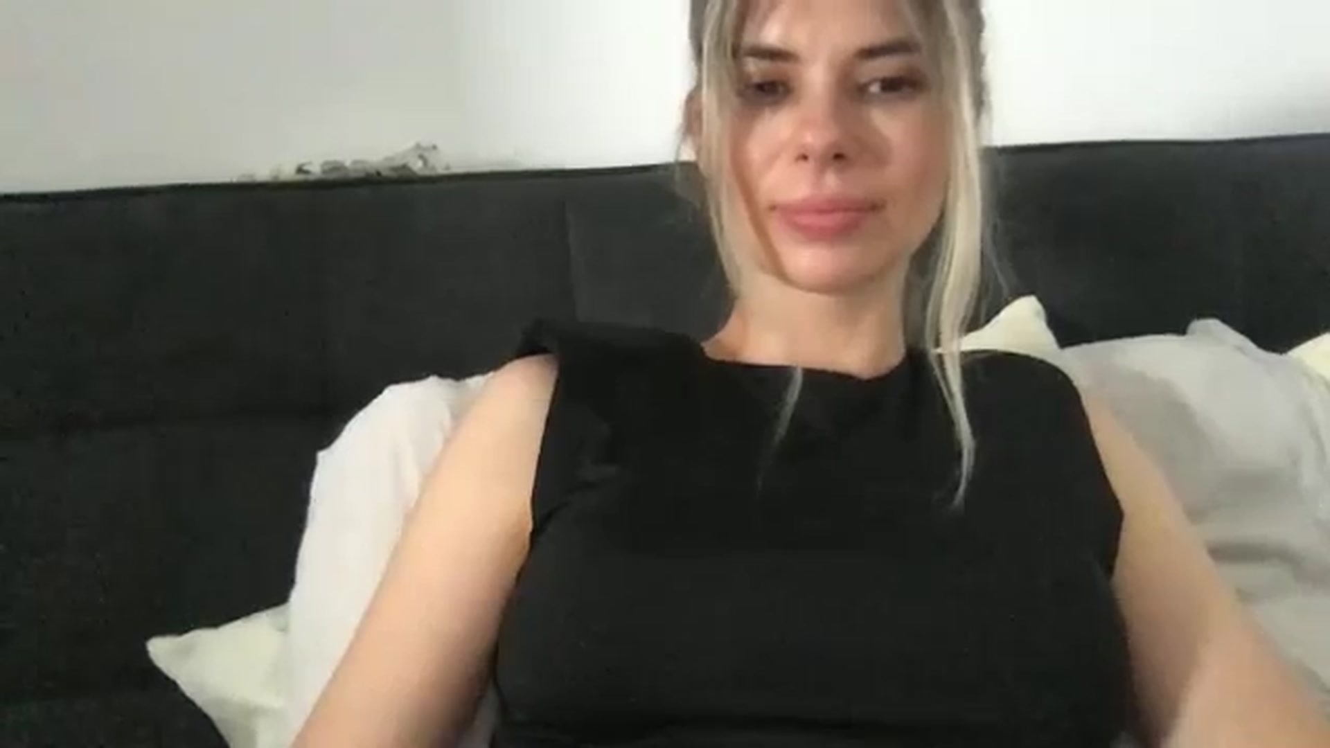 Gallery image thumbnail from neverinmylife's myfreecams stream on, 08/03/2024, 12:47 image 6 of 20