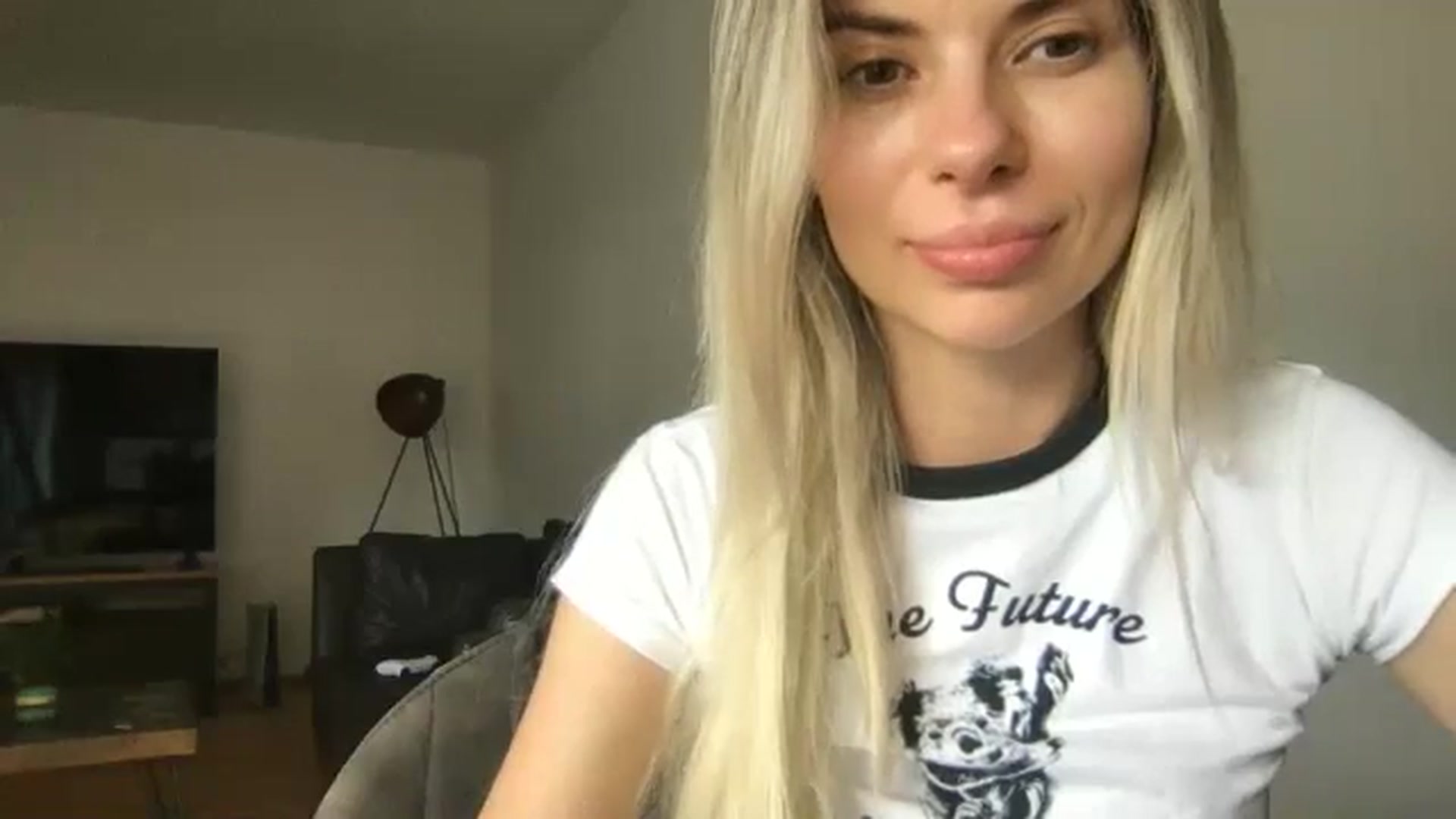 Gallery image thumbnail from neverinmylife's myfreecams stream on, 08/05/2024, 12:56 image 12 of 20