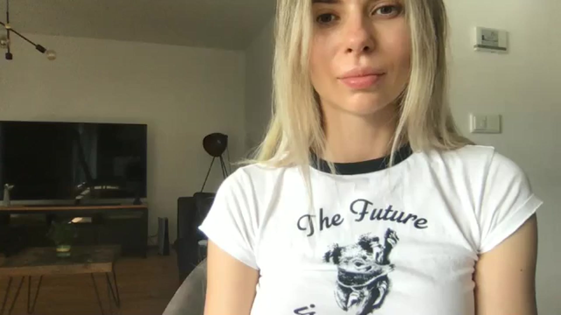 Gallery image thumbnail from neverinmylife's myfreecams stream on, 08/05/2024, 14:03 image 18 of 20