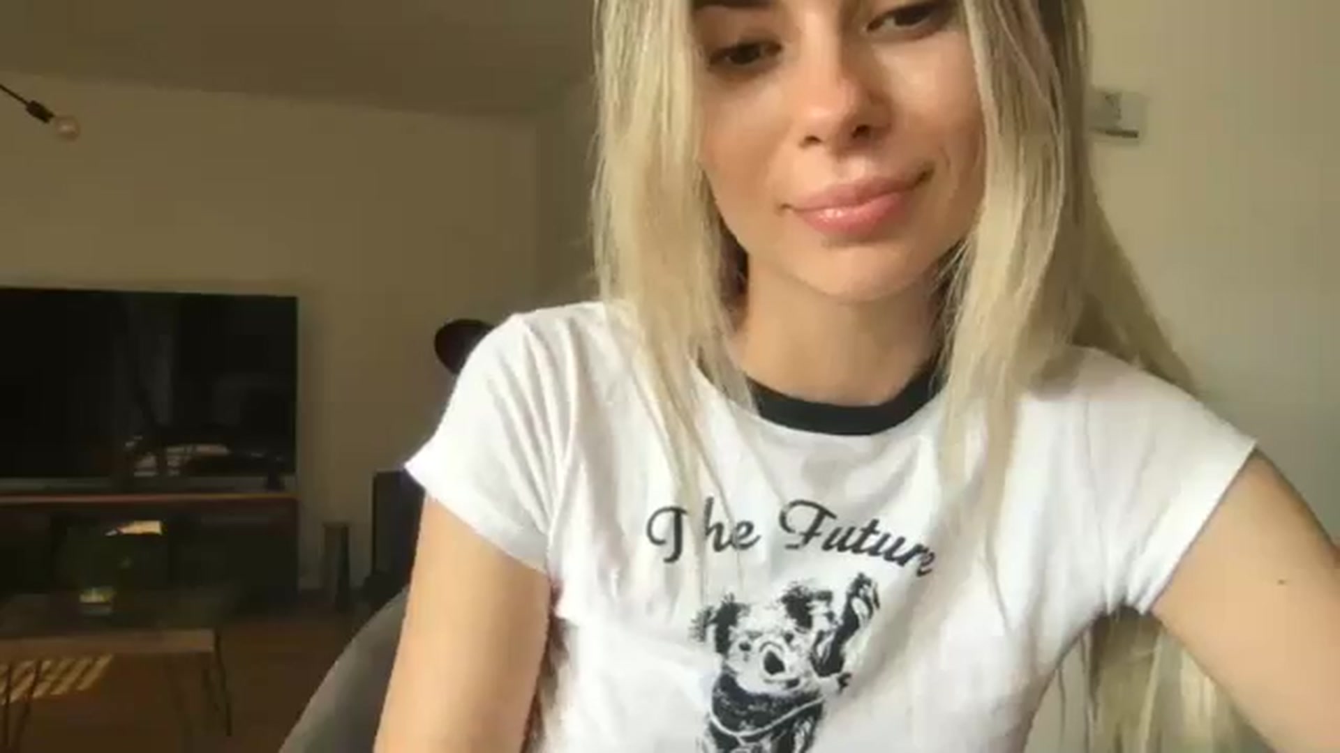 Gallery image thumbnail from neverinmylife's myfreecams stream on, 08/05/2024, 15:08 image 10 of 20