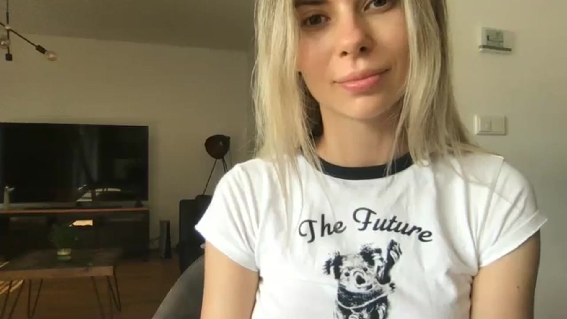 Gallery image thumbnail from neverinmylife's myfreecams stream on, 08/05/2024, 15:08 image 2 of 20