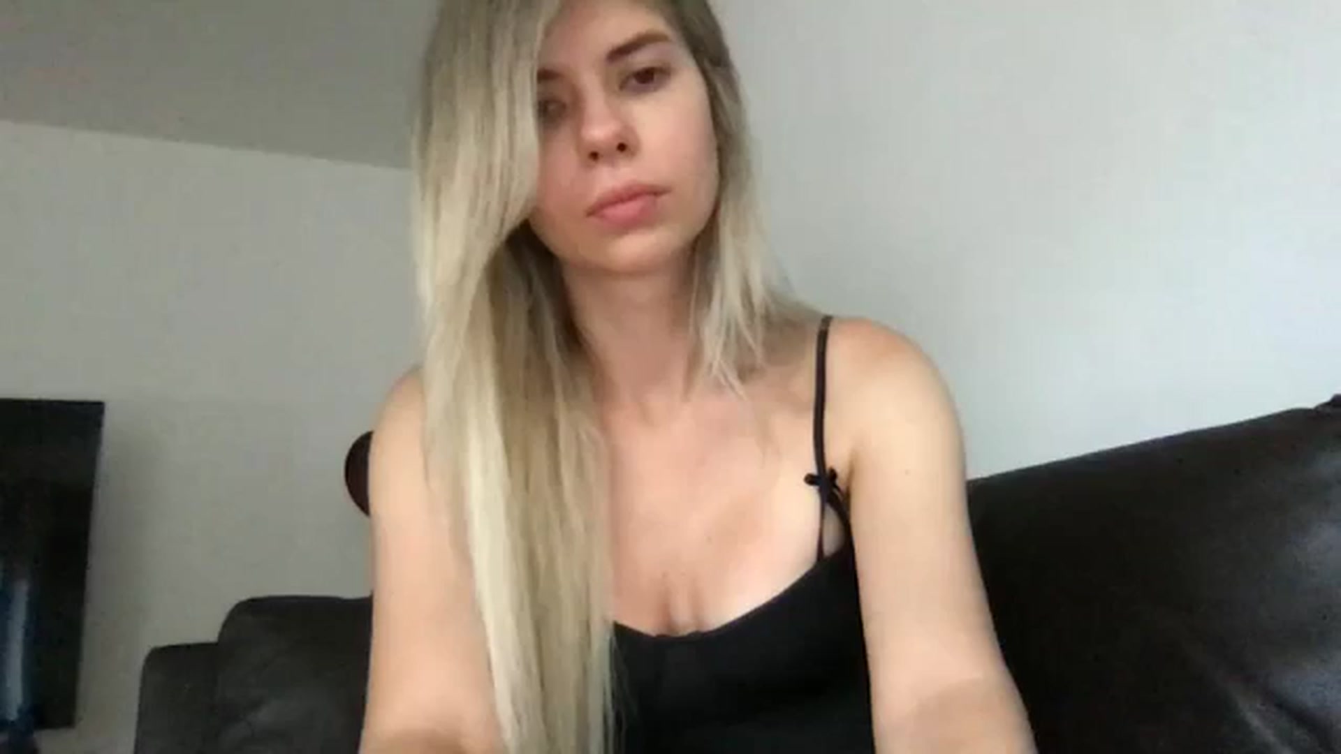 Gallery image thumbnail from neverinmylife's myfreecams stream on, 08/07/2024, 13:56 image 16 of 20