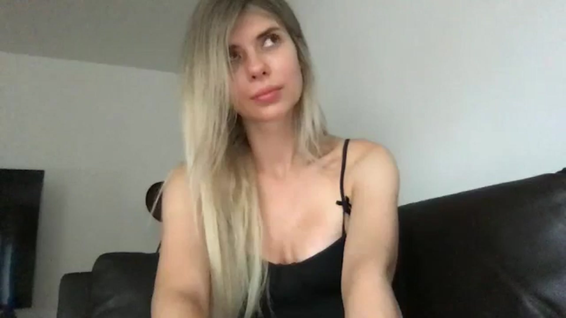 Gallery image thumbnail from neverinmylife's myfreecams stream on, 08/07/2024, 13:56 image 10 of 20
