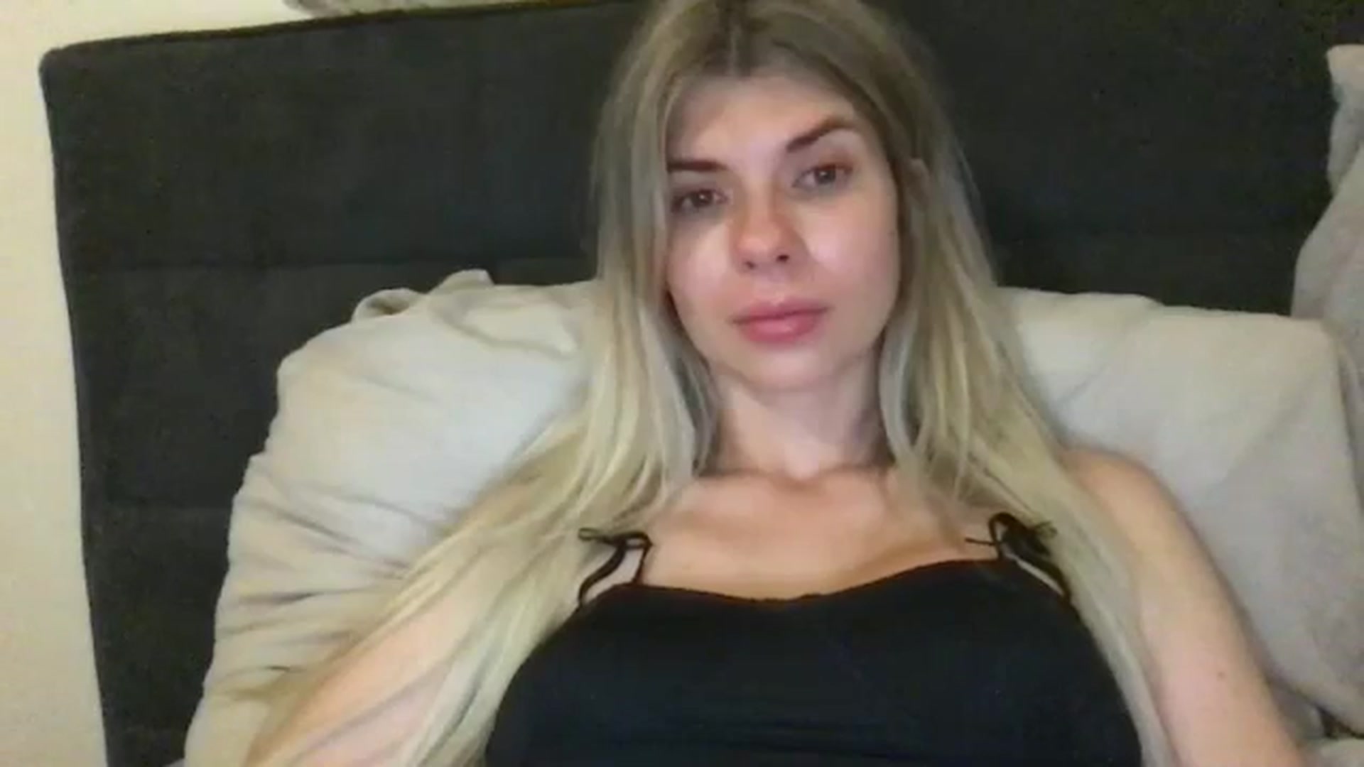Gallery image thumbnail from neverinmylife's myfreecams stream on, 08/07/2024, 22:23 image 7 of 20