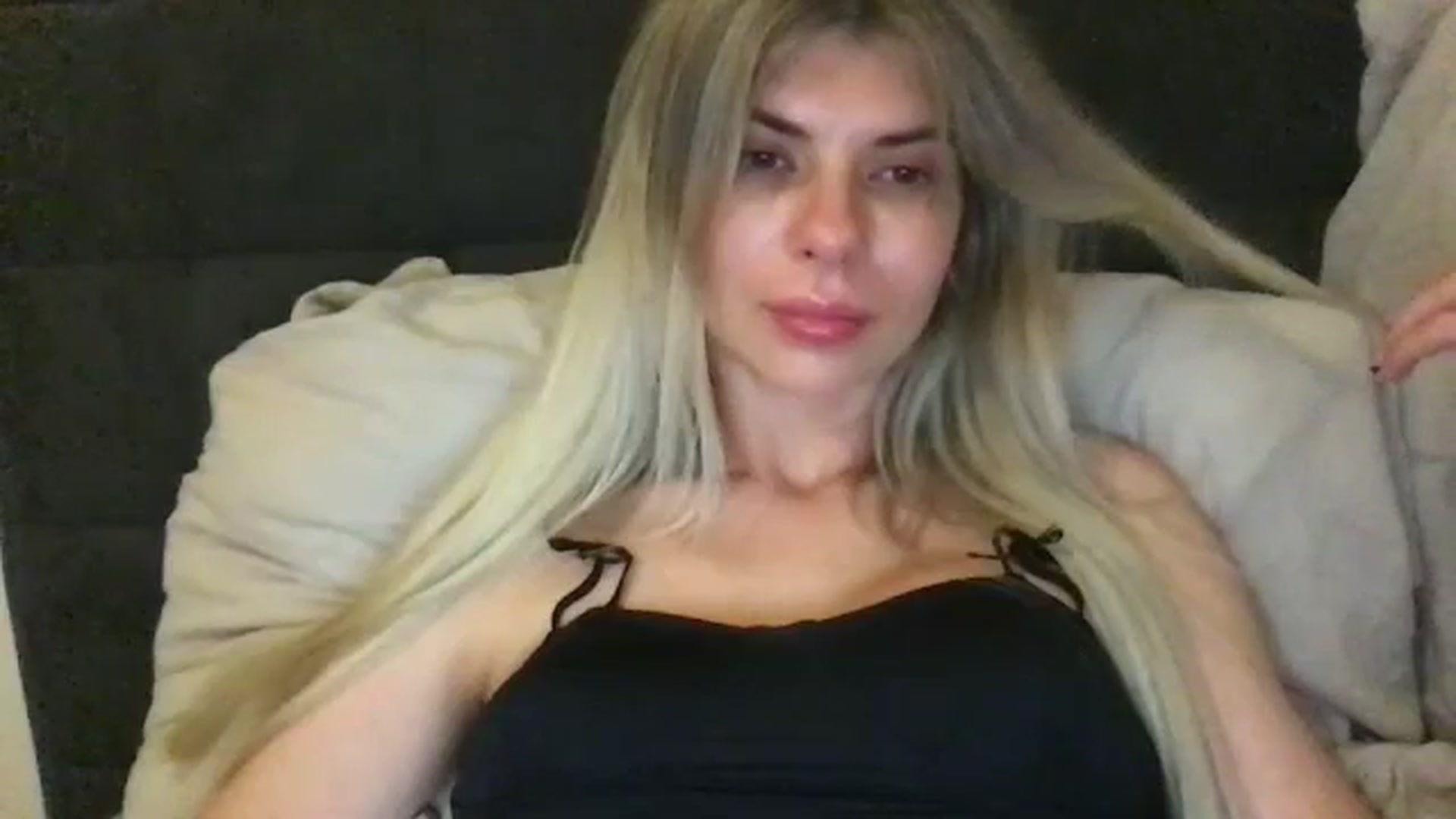 Gallery image thumbnail from neverinmylife's myfreecams stream on, 08/07/2024, 22:23 image 4 of 20