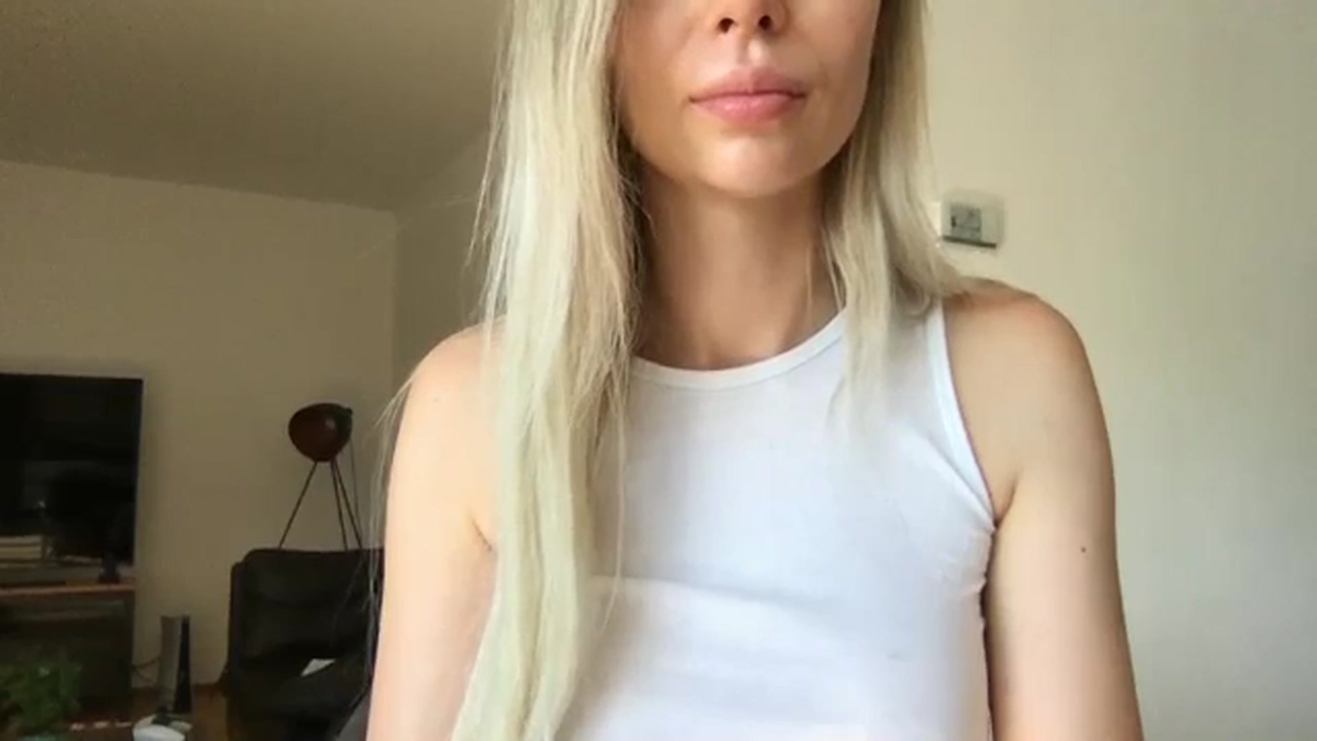 Gallery image thumbnail from neverinmylife's myfreecams stream on, 08/11/2024, 16:35 image 7 of 20