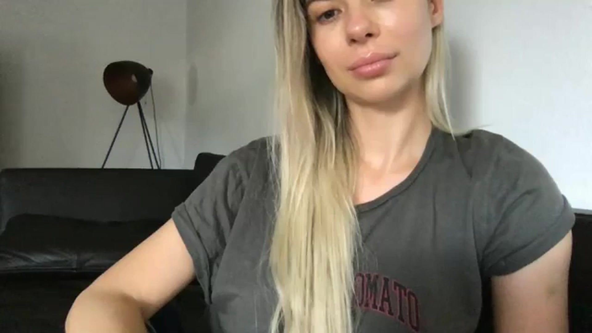 Gallery image thumbnail from neverinmylife's myfreecams stream on, 08/12/2024, 11:37 image 18 of 20