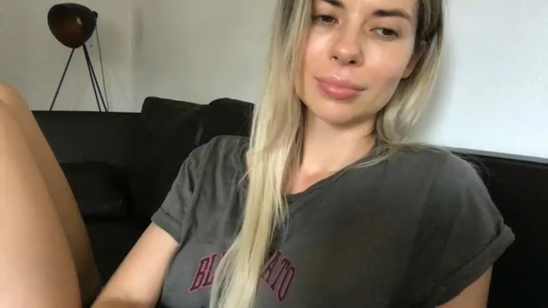 Gallery image thumbnail from neverinmylife's myfreecams stream on, 08/12/2024, 12:39 image 8 of 20