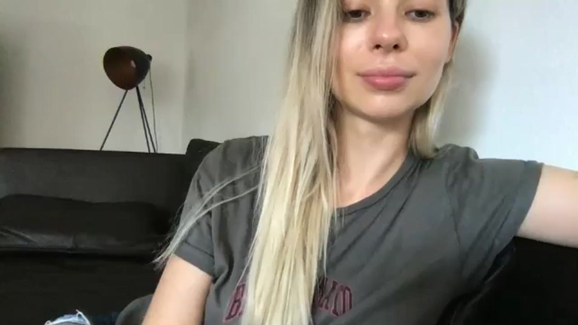 Gallery image thumbnail from neverinmylife's myfreecams stream on, 08/12/2024, 13:19 image 5 of 20