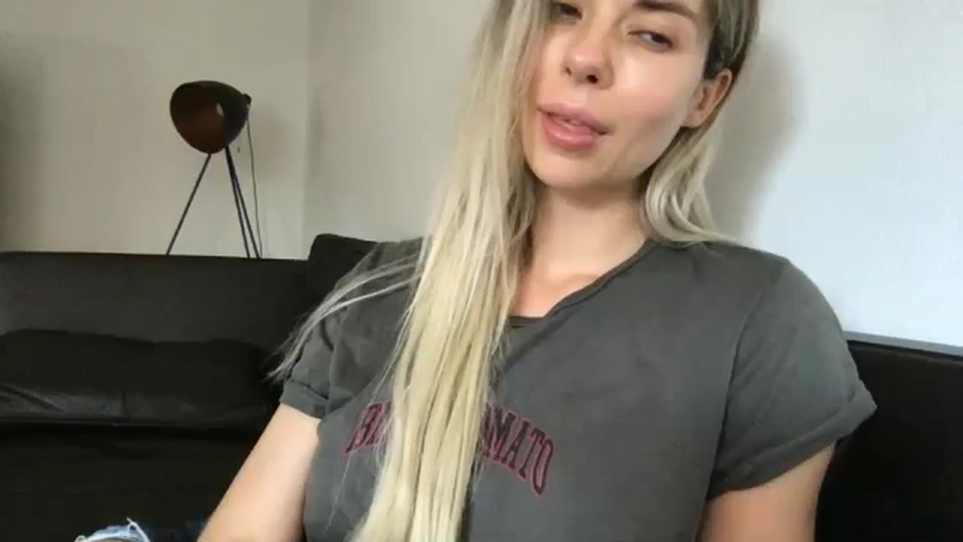 Gallery image thumbnail from neverinmylife's myfreecams stream on, 08/12/2024, 13:19 image 4 of 20