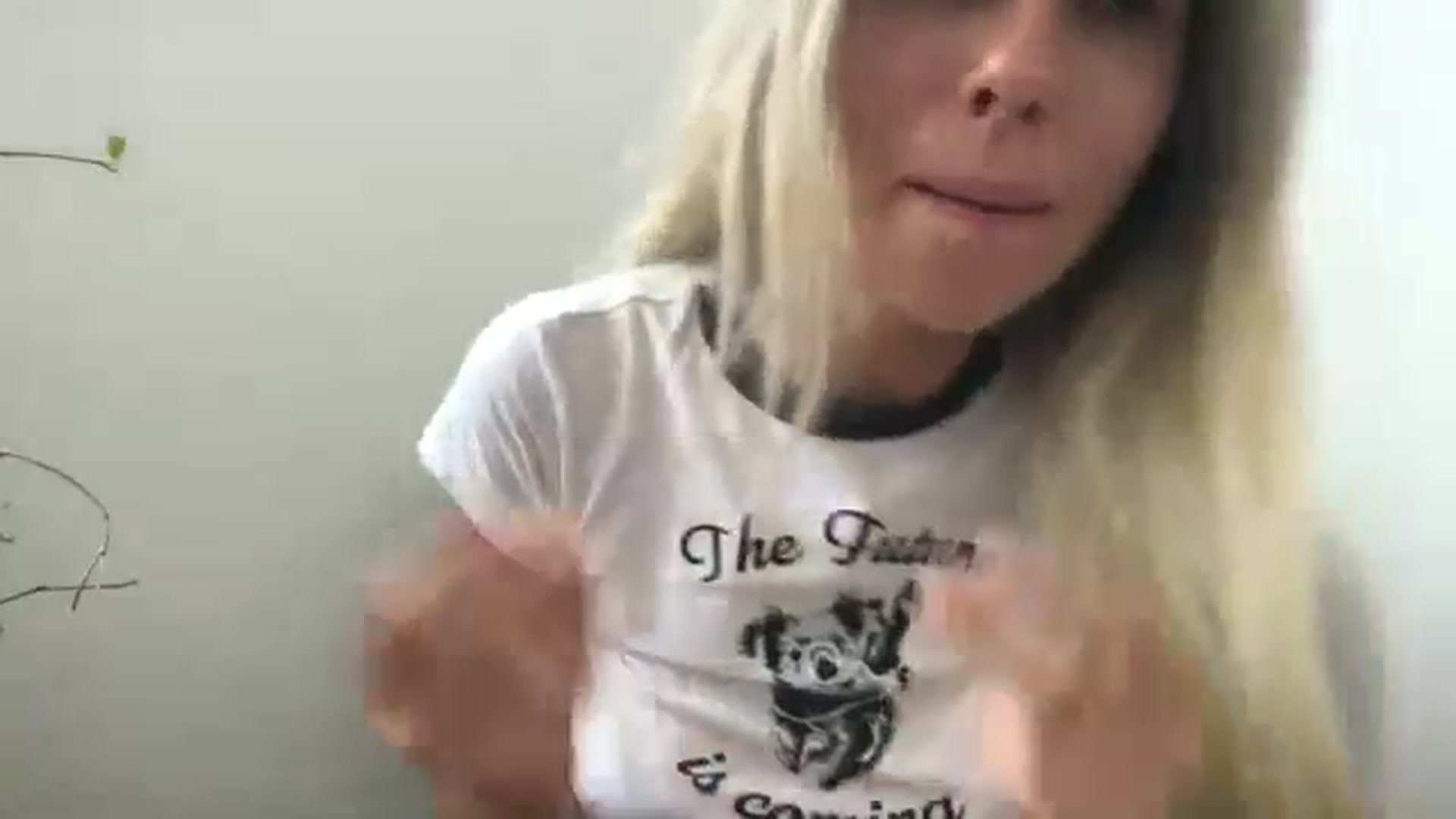 Gallery image thumbnail from neverinmylife's myfreecams stream on, 08/22/2024, 10:15 image 17 of 20