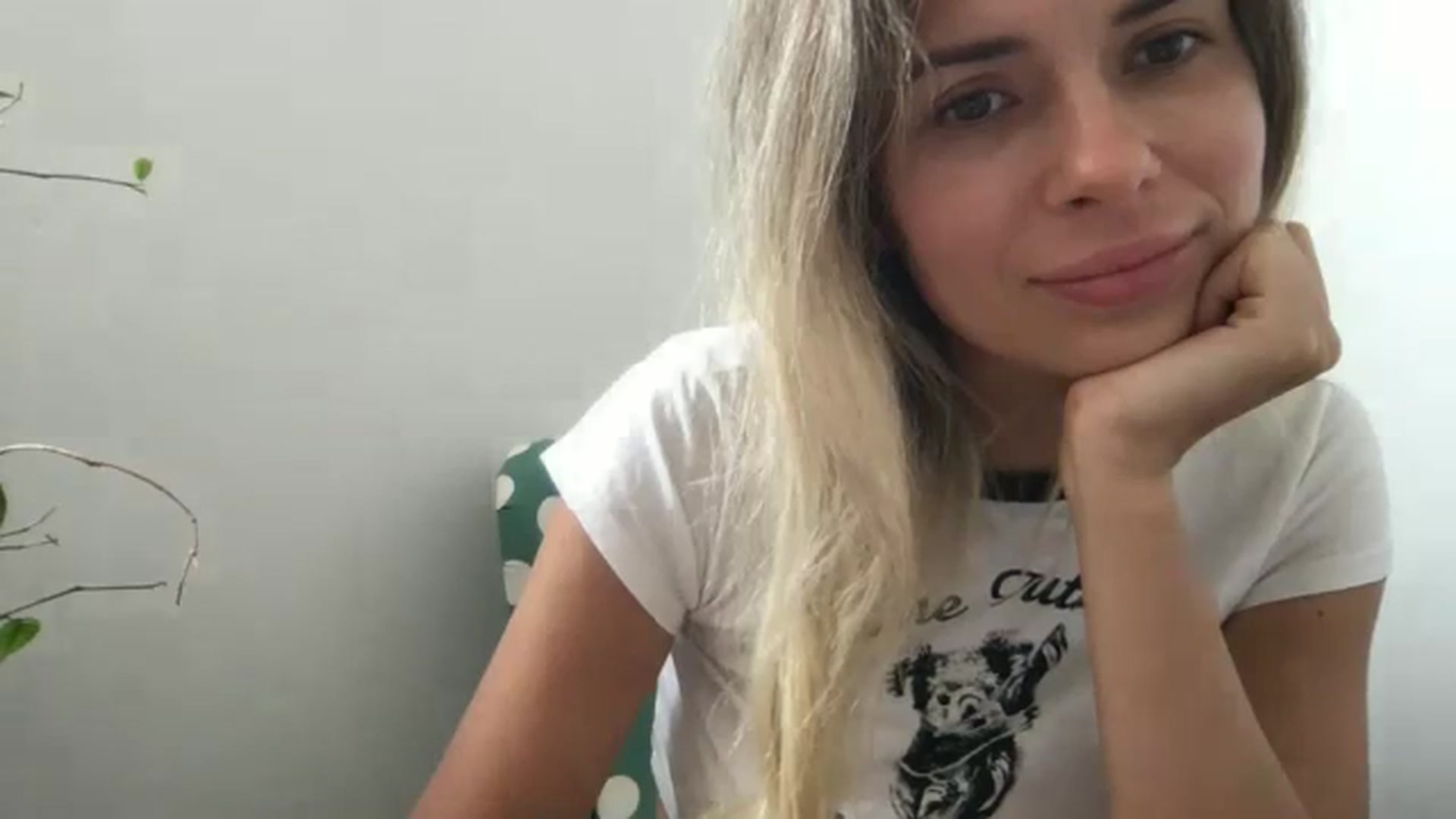 Gallery image thumbnail from neverinmylife's myfreecams stream on, 08/22/2024, 11:15 image 9 of 20