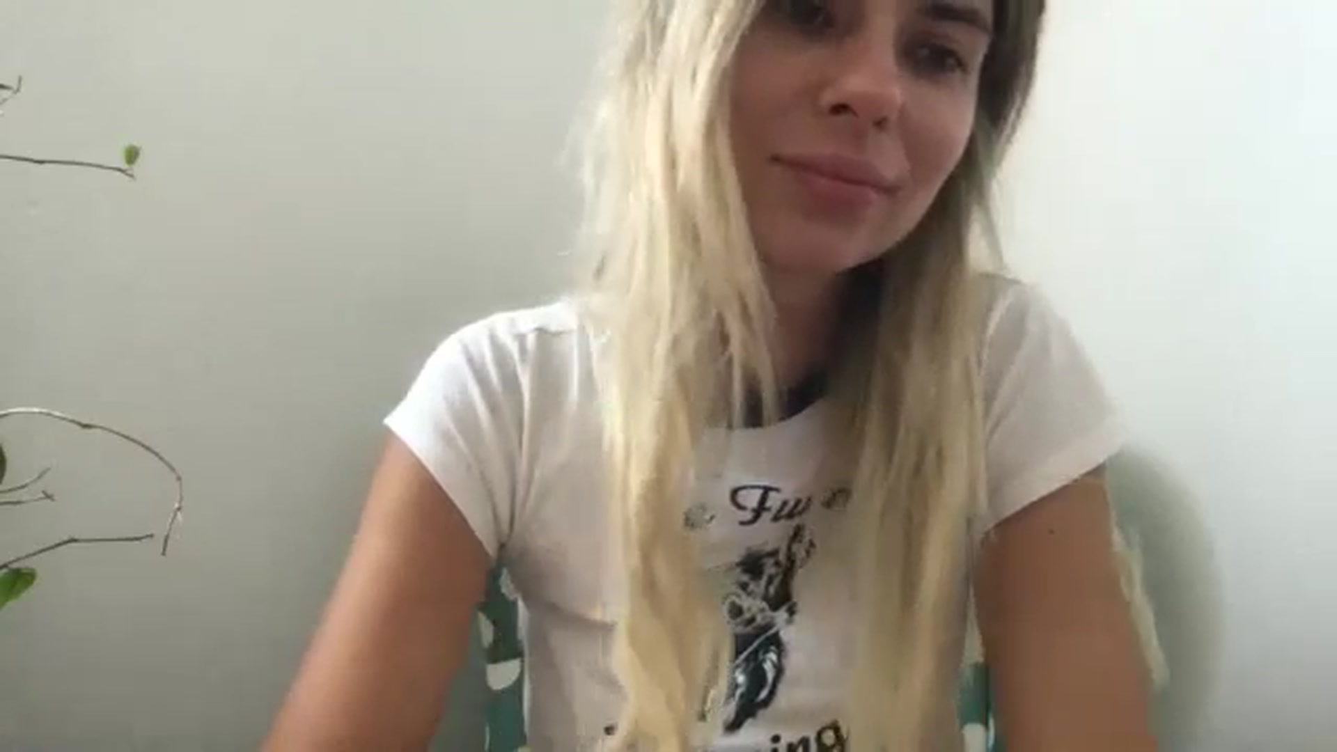 Gallery image thumbnail from neverinmylife's myfreecams stream on, 08/22/2024, 11:15 image 8 of 20
