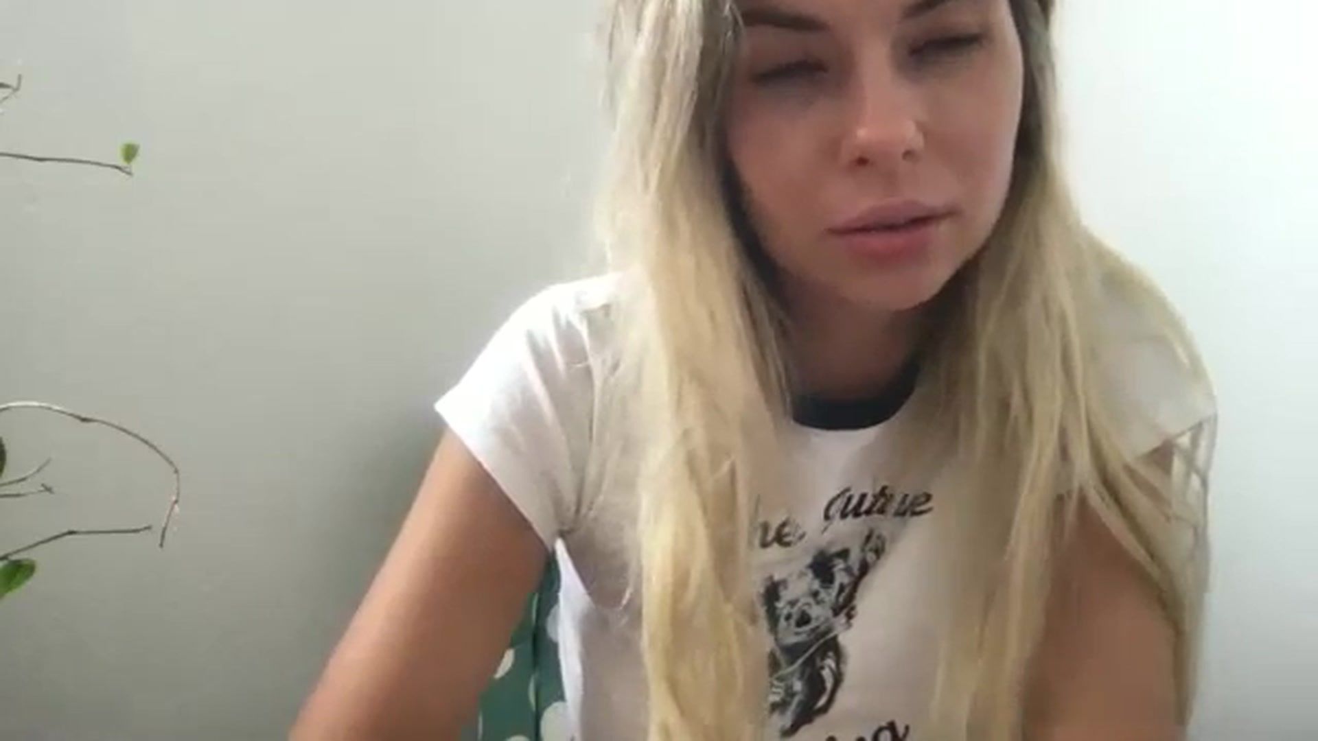 Gallery image thumbnail from neverinmylife's myfreecams stream on, 08/22/2024, 11:15 image 5 of 20