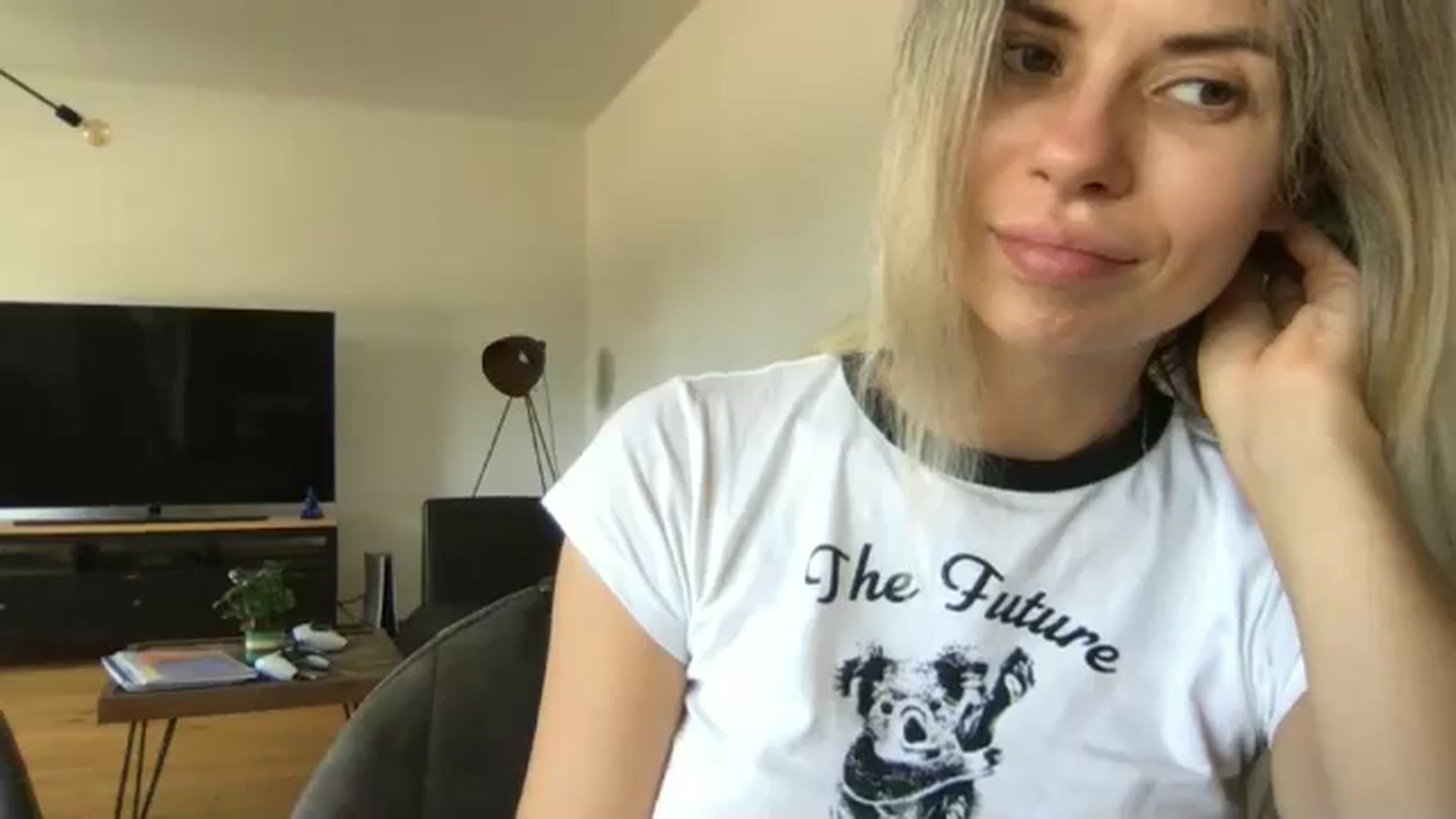 Gallery image thumbnail from neverinmylife's myfreecams stream on, 08/27/2024, 12:31 image 9 of 20