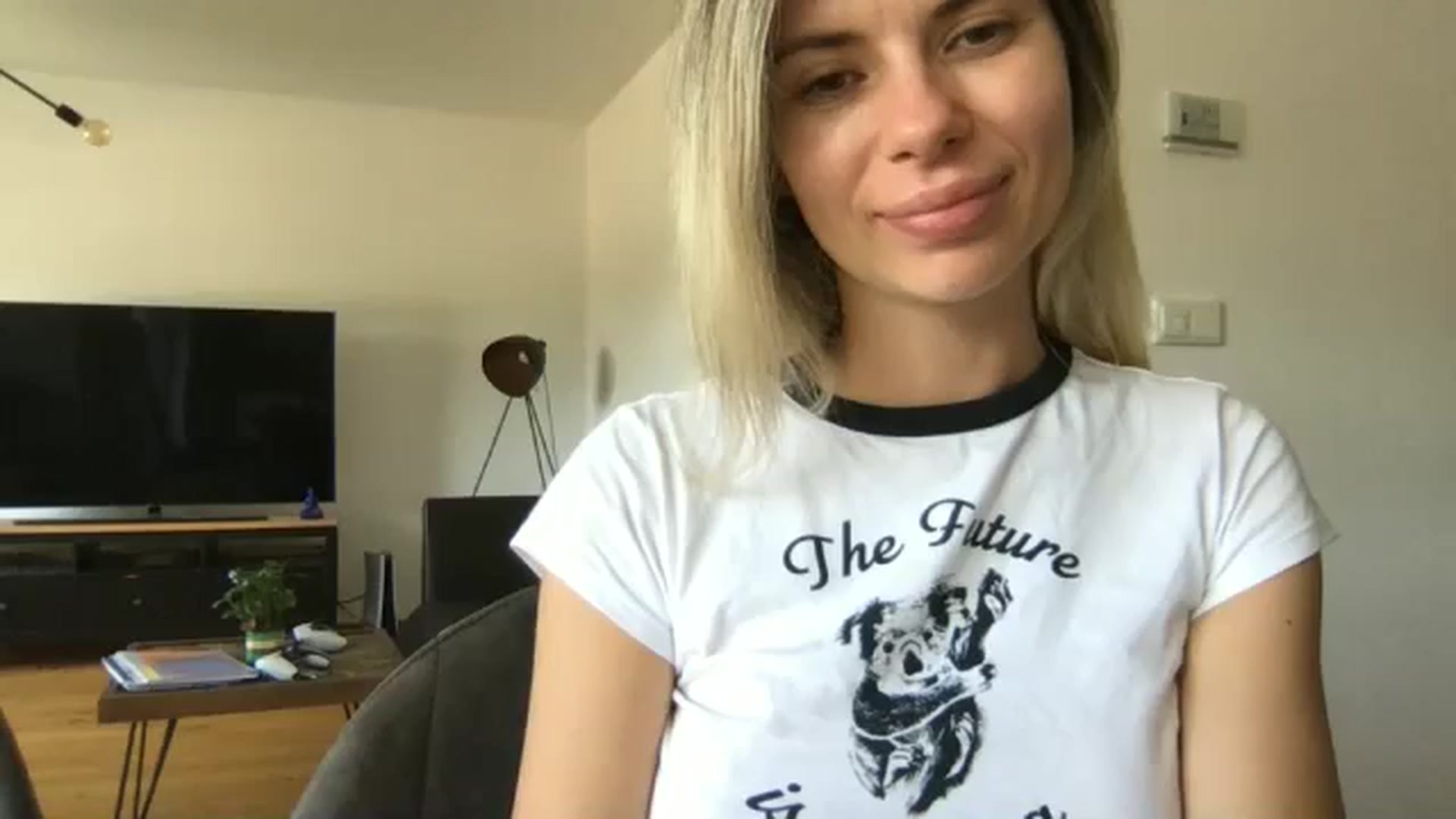 Gallery image thumbnail from neverinmylife's myfreecams stream on, 08/27/2024, 12:31 image 5 of 20