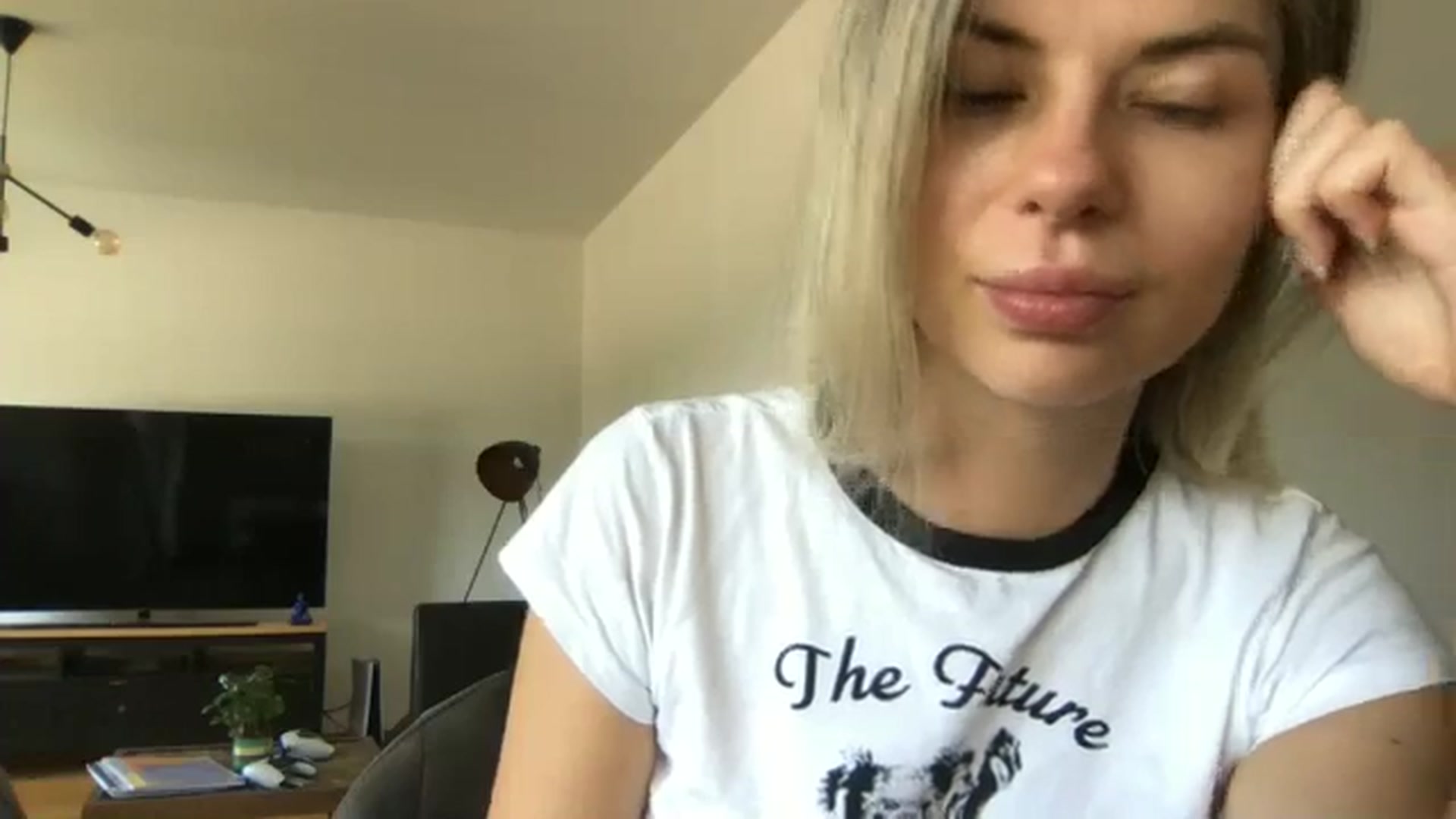 Gallery image thumbnail from neverinmylife's myfreecams stream on, 08/27/2024, 12:31 image 2 of 20