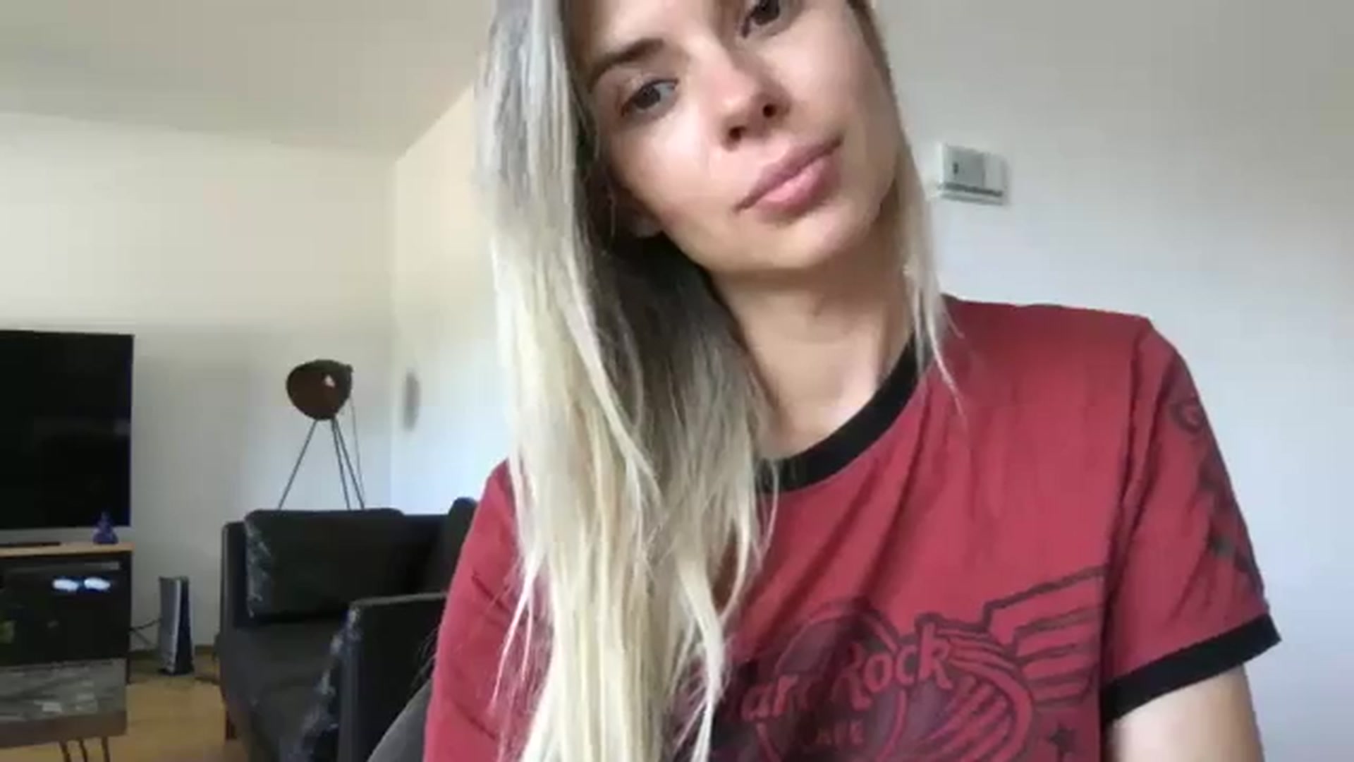 Gallery image thumbnail from neverinmylife's myfreecams stream on, 08/29/2024, 10:43 image 7 of 20