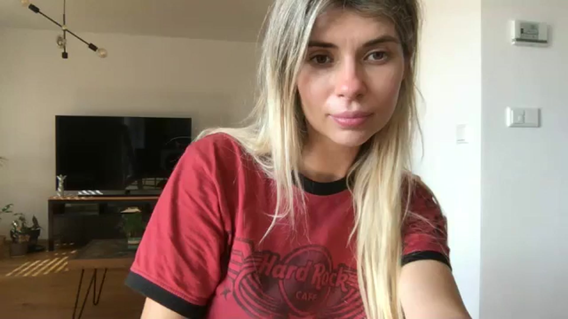 Gallery image thumbnail from neverinmylife's myfreecams stream on, 08/29/2024, 15:11 image 11 of 20