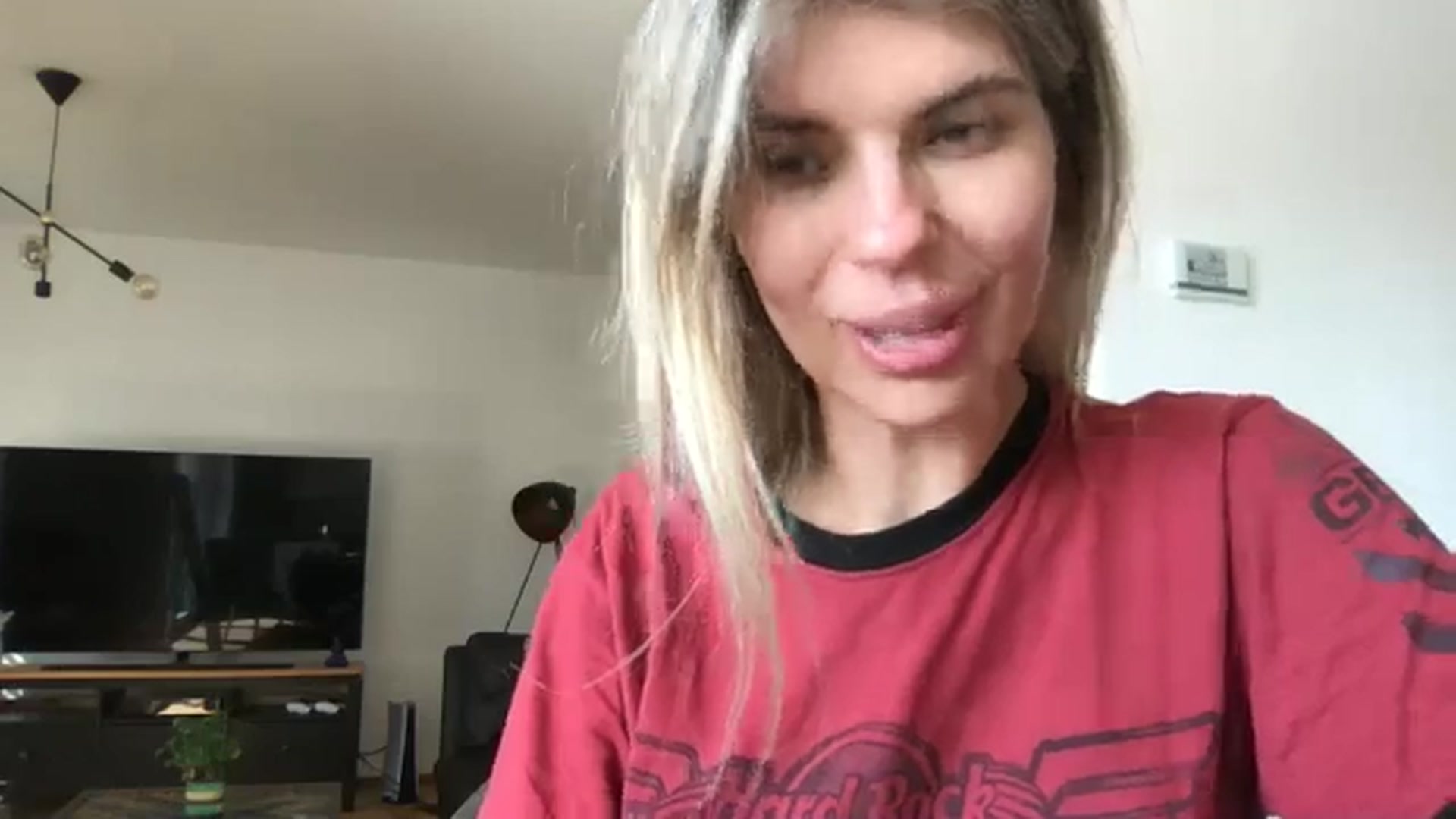 Gallery image thumbnail from neverinmylife's myfreecams stream on, 08/29/2024, 15:11 image 6 of 20