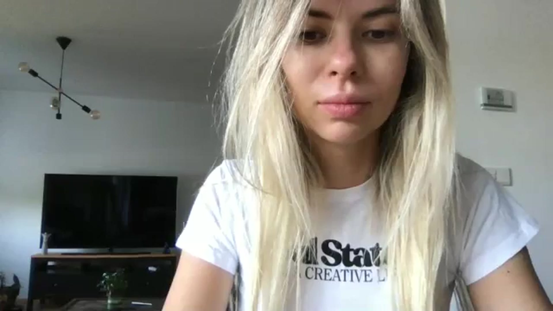 Gallery image thumbnail from neverinmylife's myfreecams stream on, 08/30/2024, 06:29 image 8 of 20