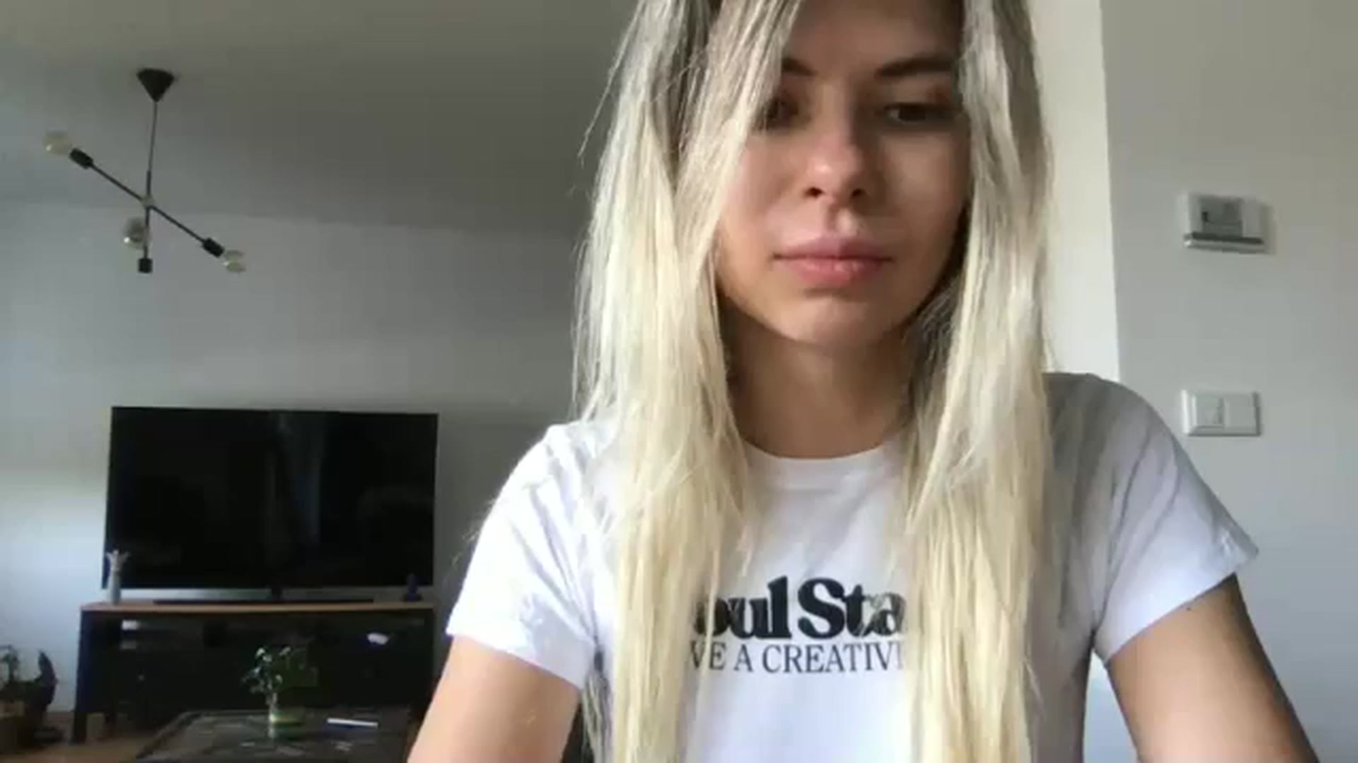 Gallery image thumbnail from neverinmylife's myfreecams stream on, 08/30/2024, 06:29 image 20 of 20