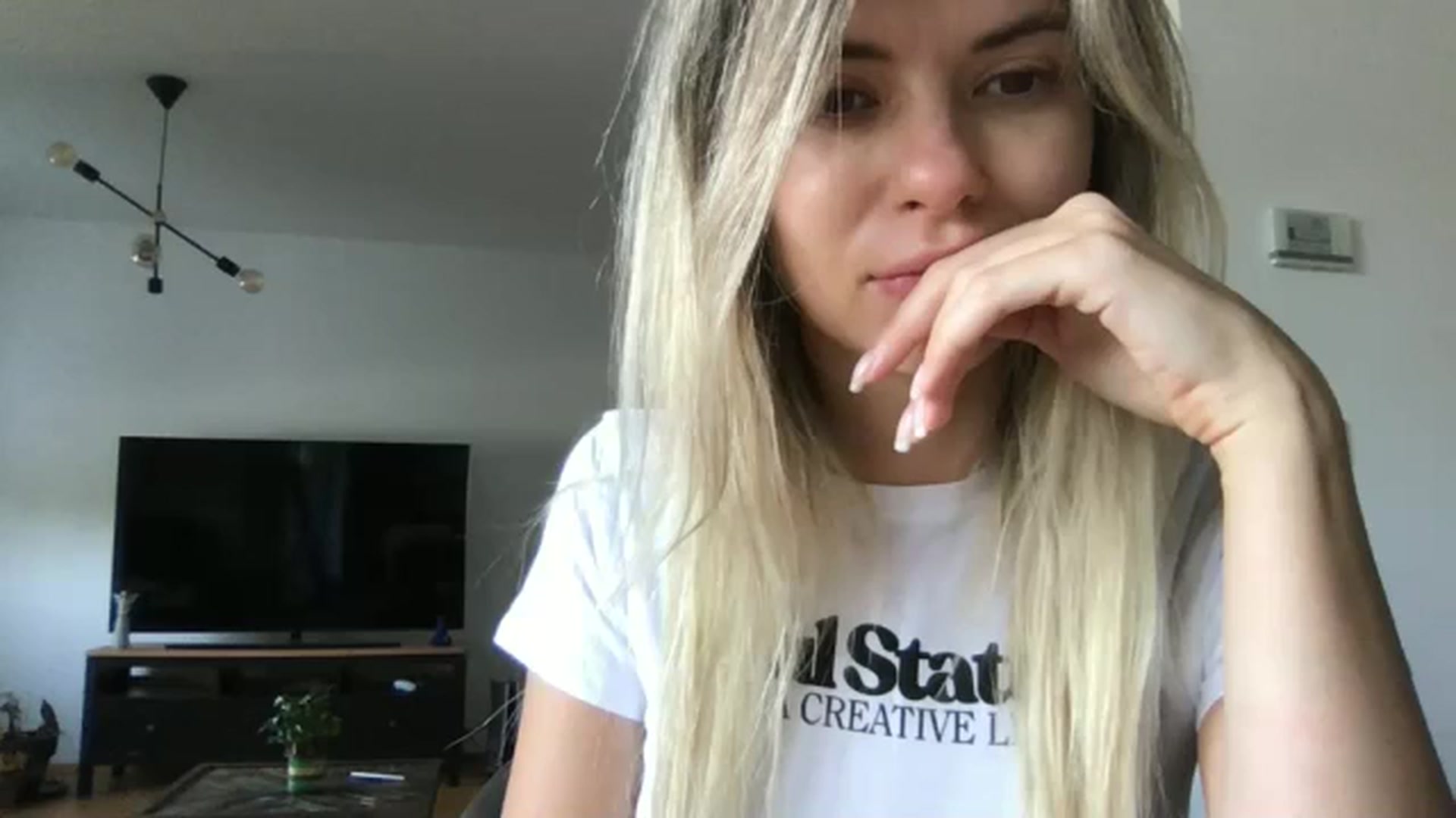 Gallery image thumbnail from neverinmylife's myfreecams stream on, 08/30/2024, 06:29 image 18 of 20