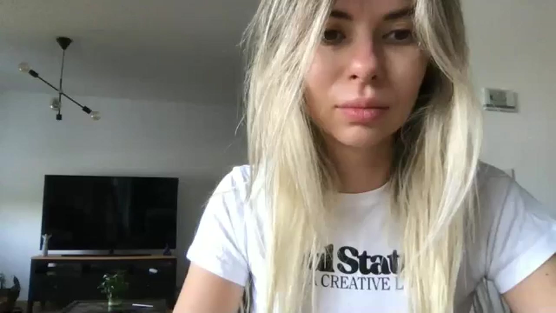 Gallery image thumbnail from neverinmylife's myfreecams stream on, 08/30/2024, 06:29 image 9 of 20