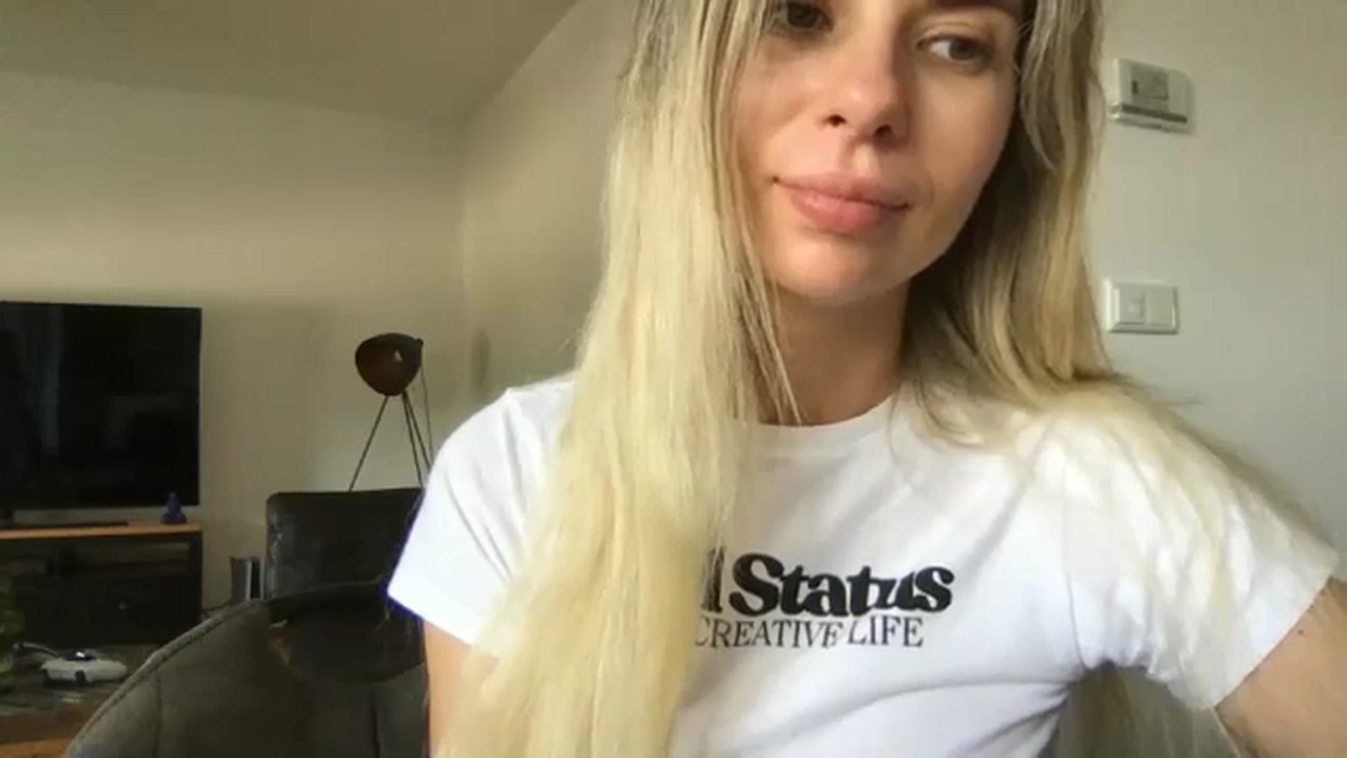 Gallery image thumbnail from neverinmylife's myfreecams stream on, 09/04/2024, 10:46 image 7 of 20