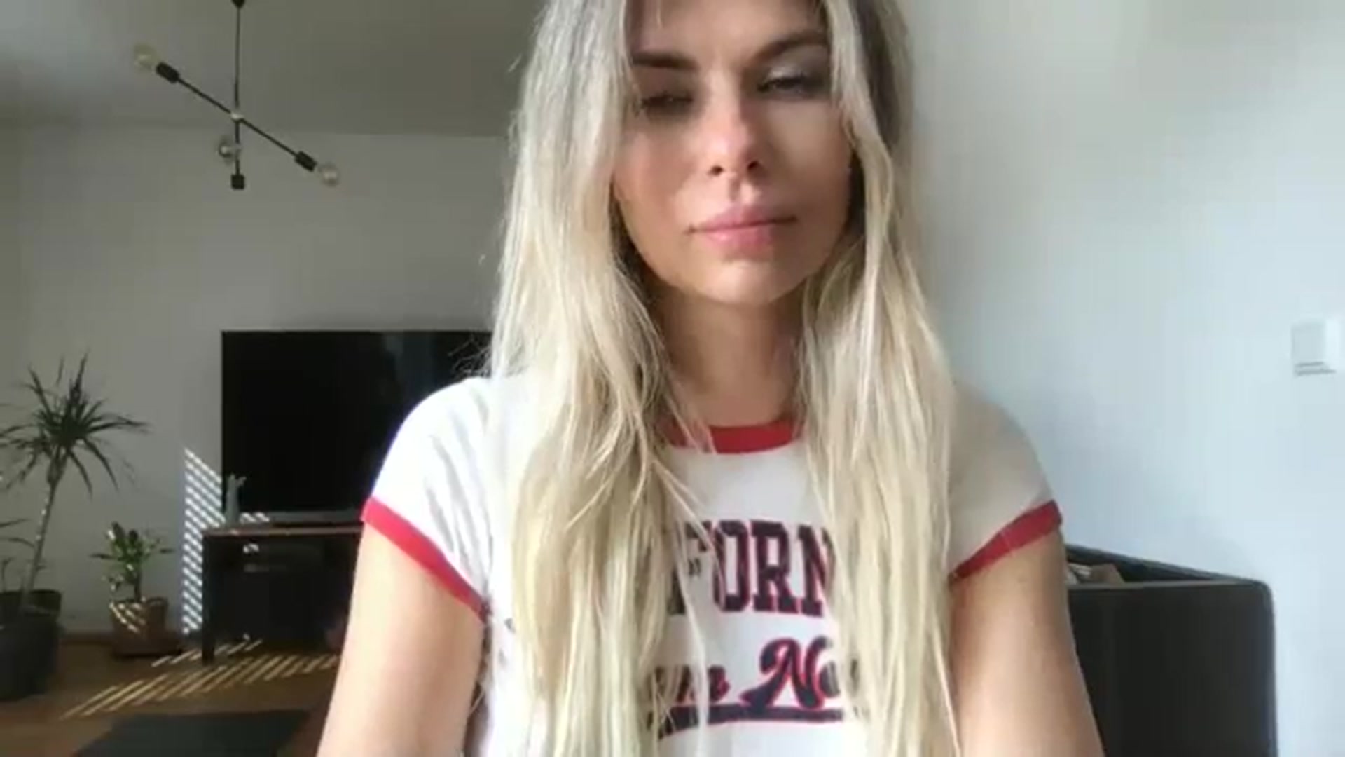 Gallery image thumbnail from neverinmylife's myfreecams stream on, 09/10/2024, 14:08 image 7 of 20