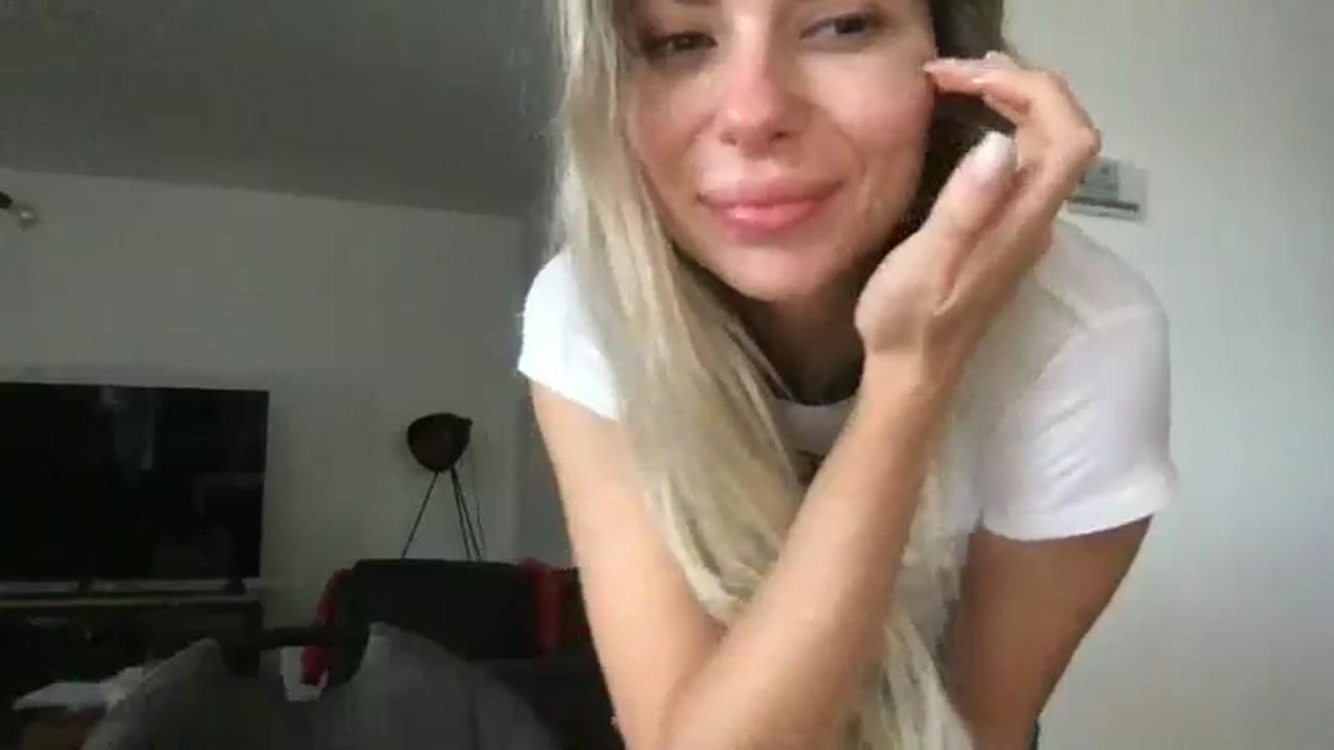 Gallery image thumbnail from neverinmylife's myfreecams stream on, 09/13/2024, 07:58 image 14 of 20