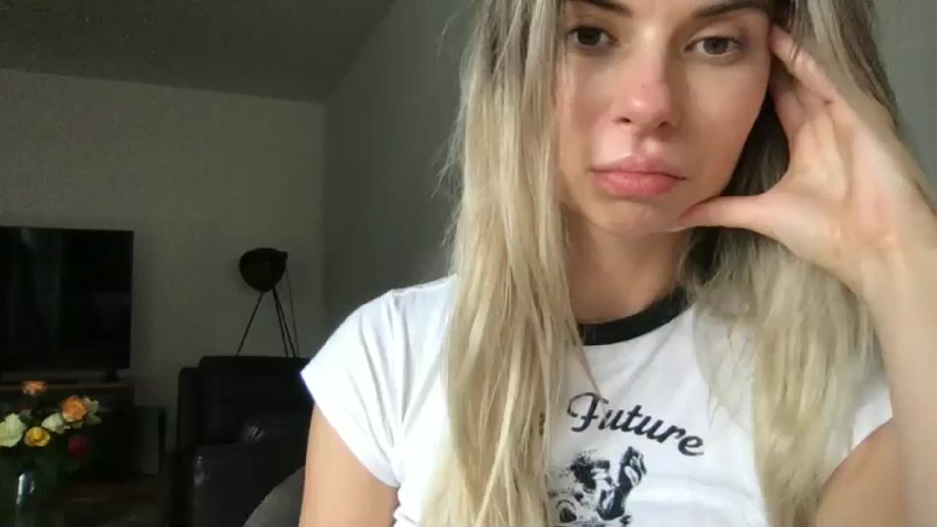Gallery image thumbnail from neverinmylife's myfreecams stream on, 09/15/2024, 13:34 image 2 of 20
