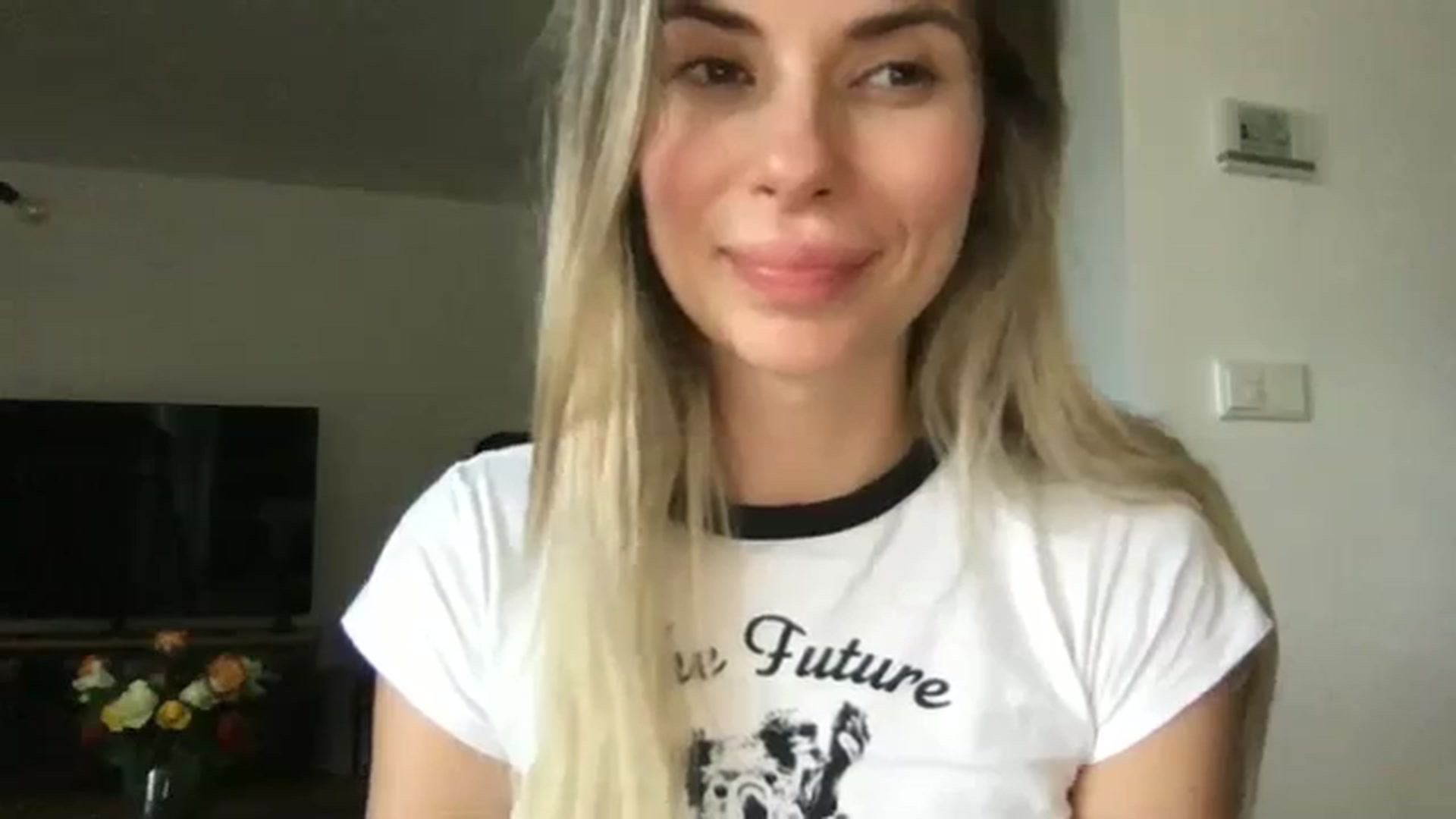 Gallery image thumbnail from neverinmylife's myfreecams stream on, 09/15/2024, 14:55 image 17 of 20