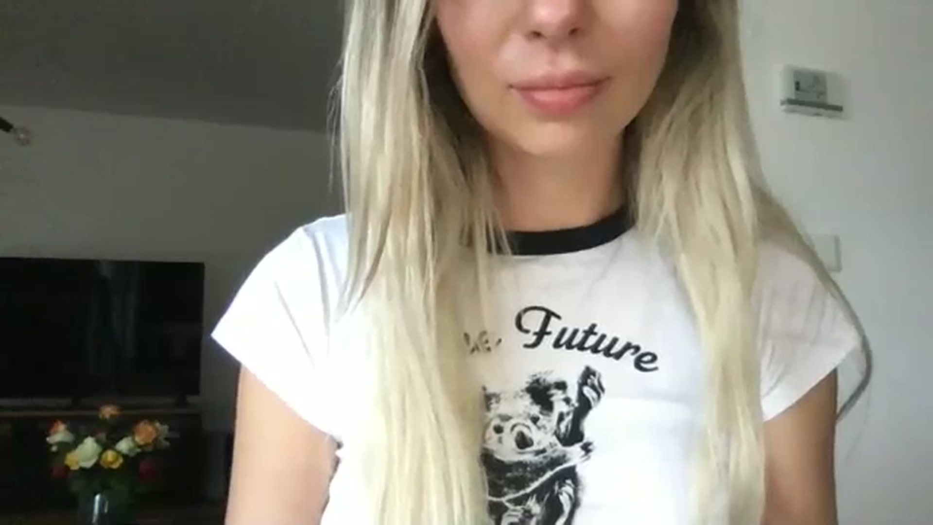 Gallery image thumbnail from neverinmylife's myfreecams stream on, 09/15/2024, 14:55 image 12 of 20